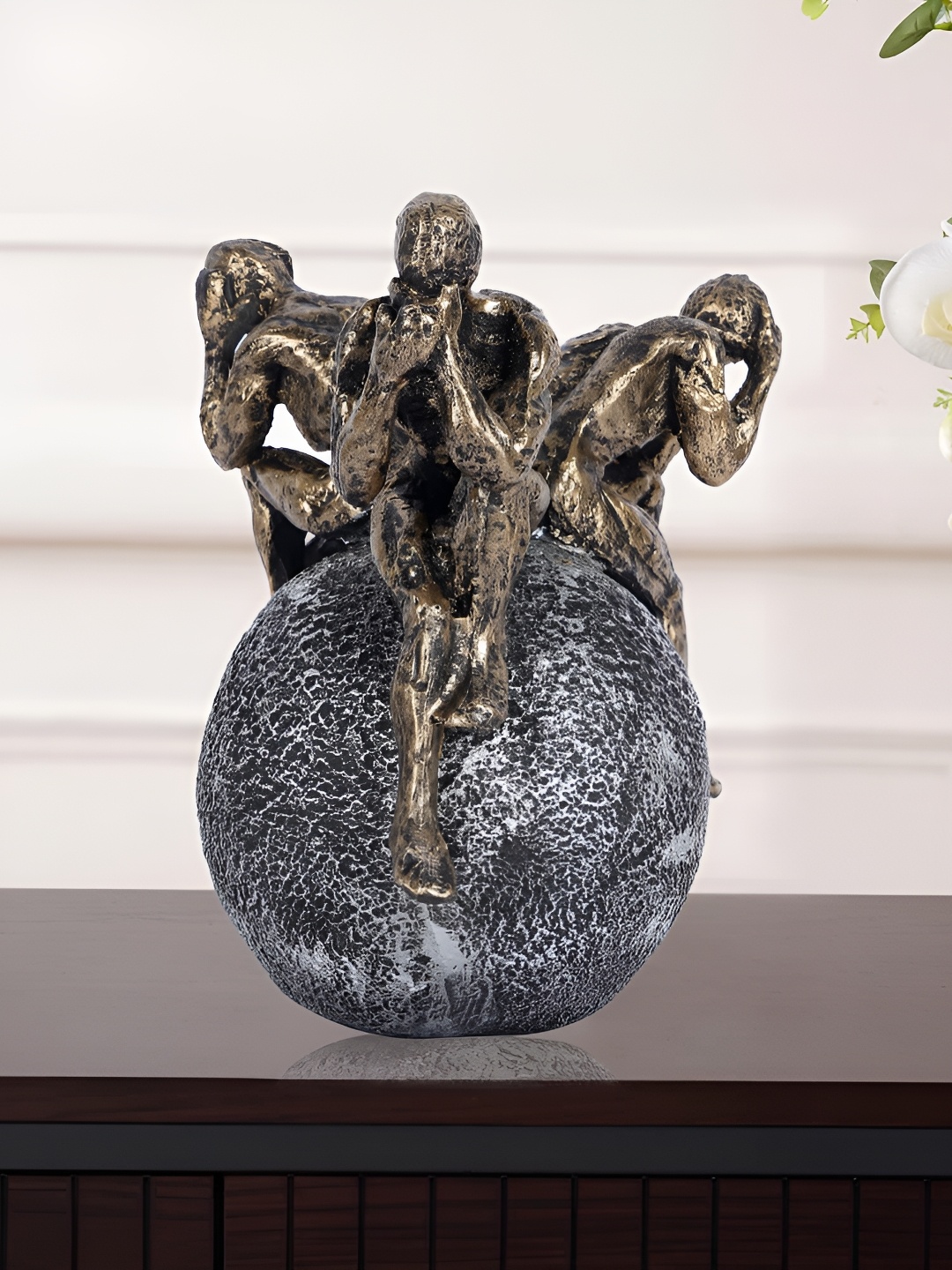 

Zart Gold-Toned Fengshui Figurine Showpiece