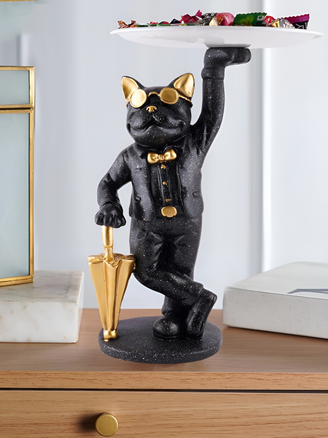 

Zart Black Figurine Showpiece