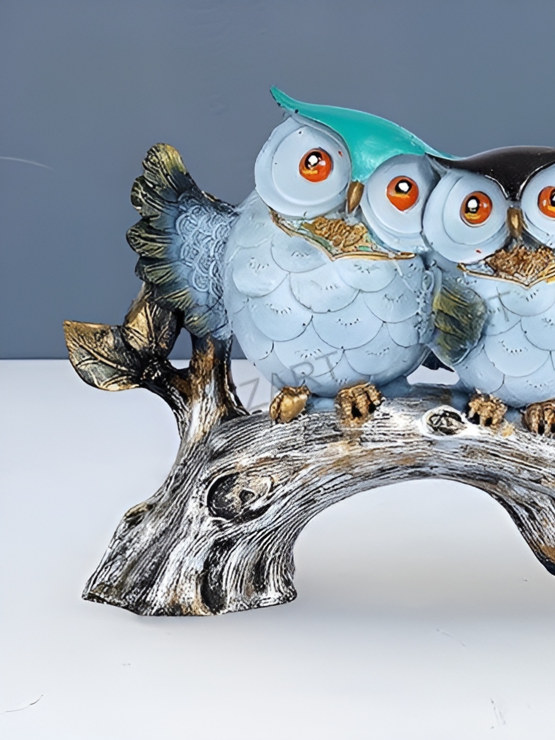 

Zart Blue Idol Showpiece