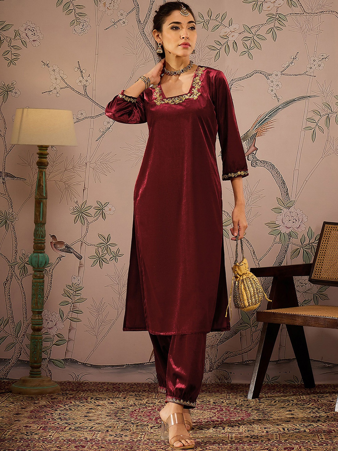 

Shae by SASSAFRAS Embroidered Velvet Kurta with Trouser, Maroon