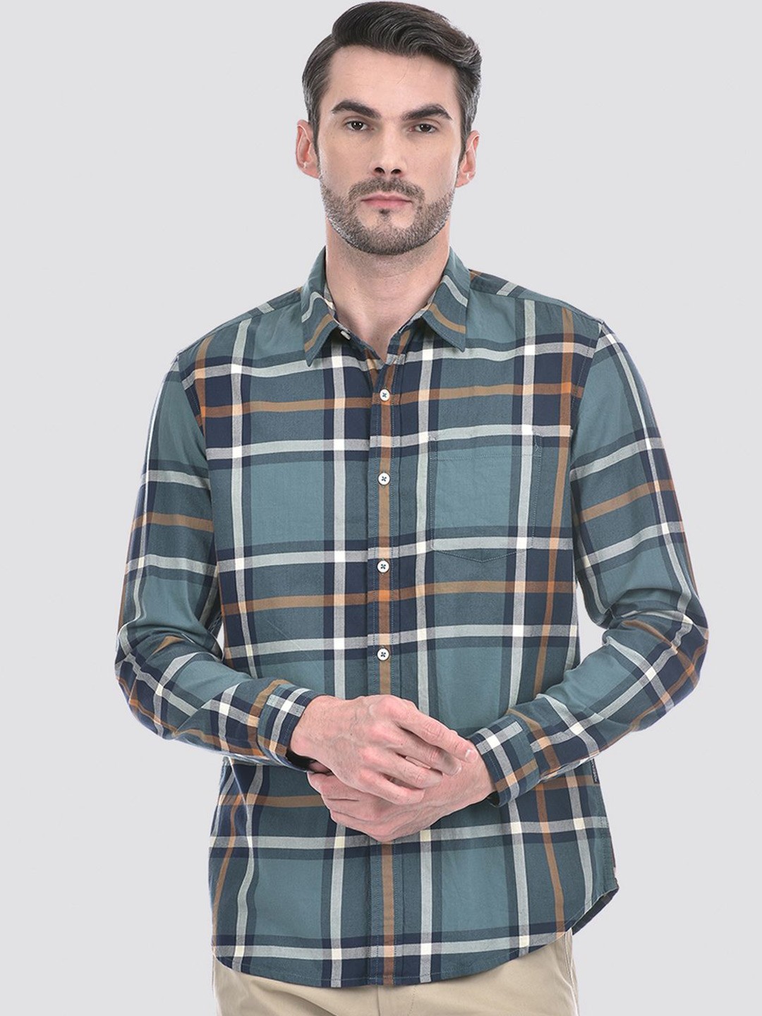 

Numero Uno Men Spread Collar Checked Cotton Slim Fit Casual Shirt, Green