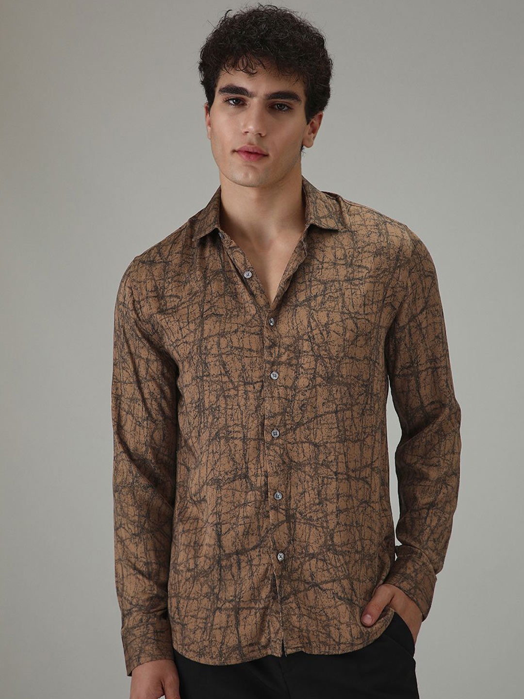 

Banana Club Men Classic Slim Fit Opaque Printed Casual Shirt, Brown