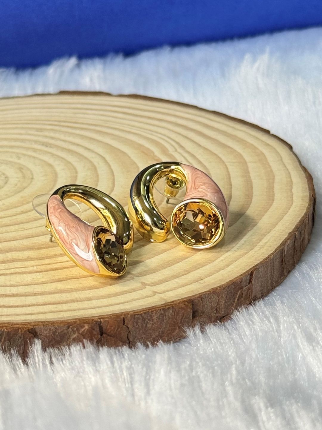 

The Jewellery Tale Contemporary Studs Earrings, Pink