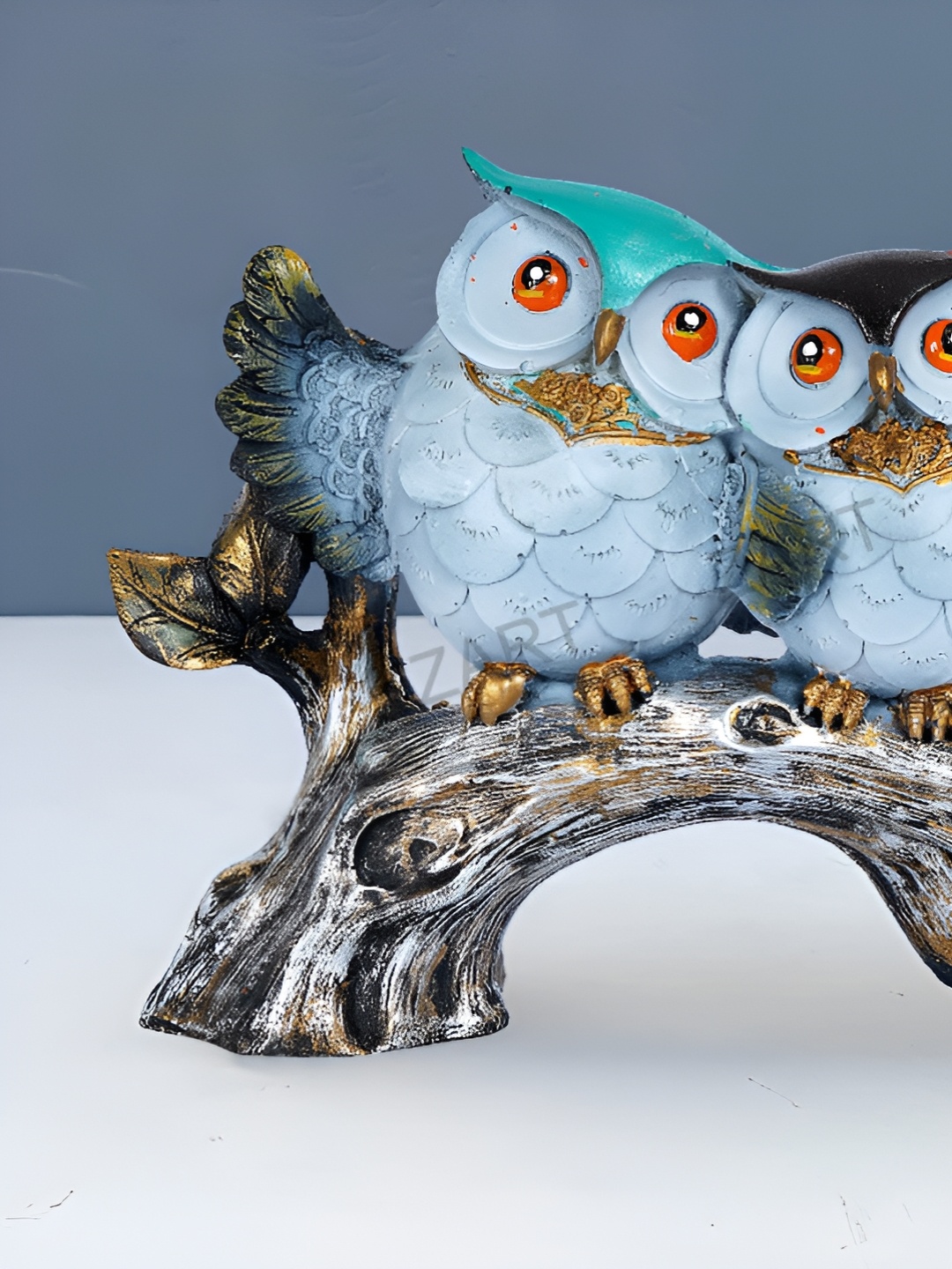 

Zart Blue Idol Showpiece