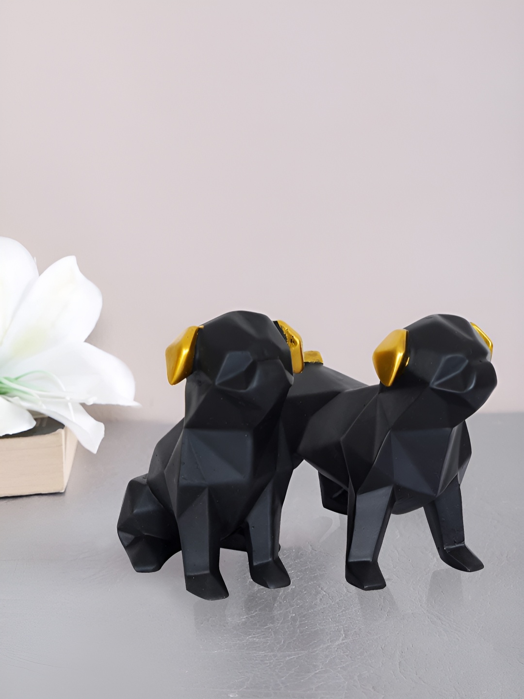 

Zart Black Idol Showpiece