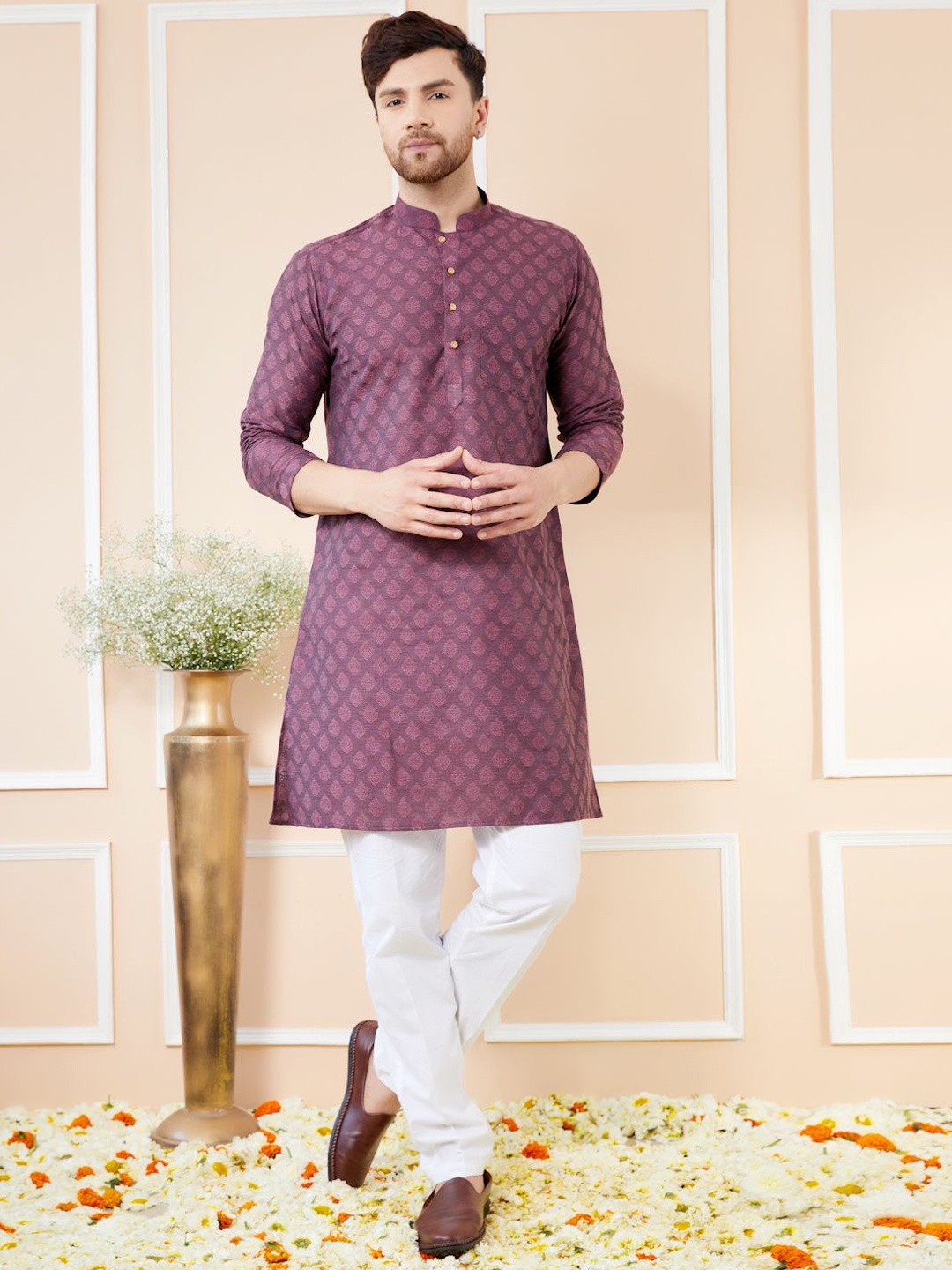 

See Designs Ethnic Motifs Woven Design Long Sleeves Straight Kurta & Pyjama, Purple