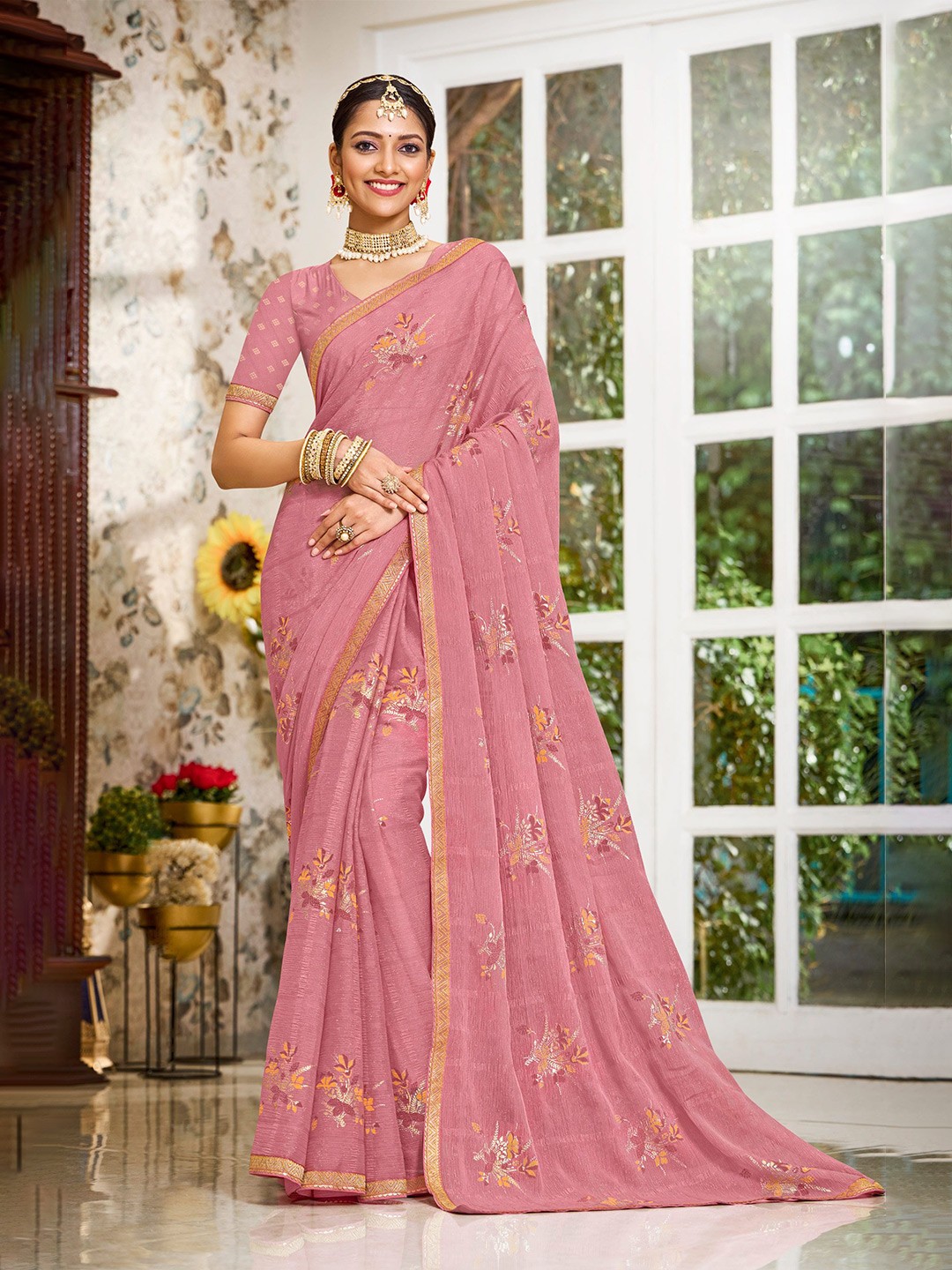 

Laxmipati Floral Printed Saree With Blouse Piece, Pink