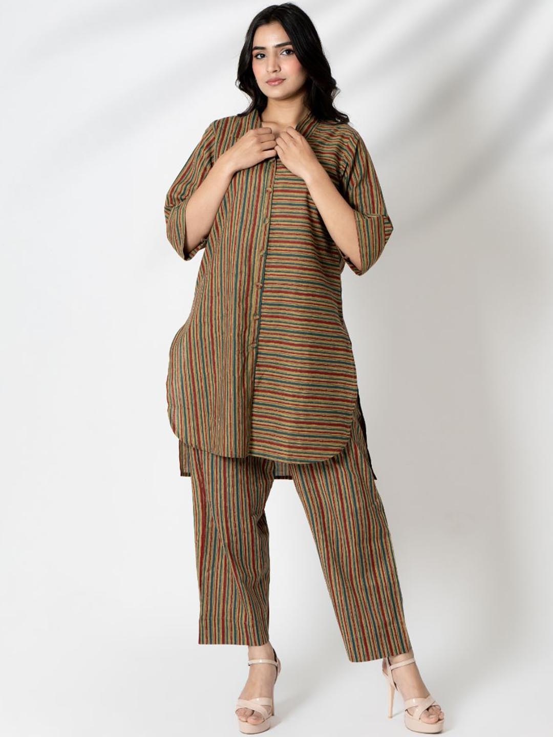 

Kameez by Pooja Kejriwal Printed Pure Cotton Shirt With Trousers, Brown