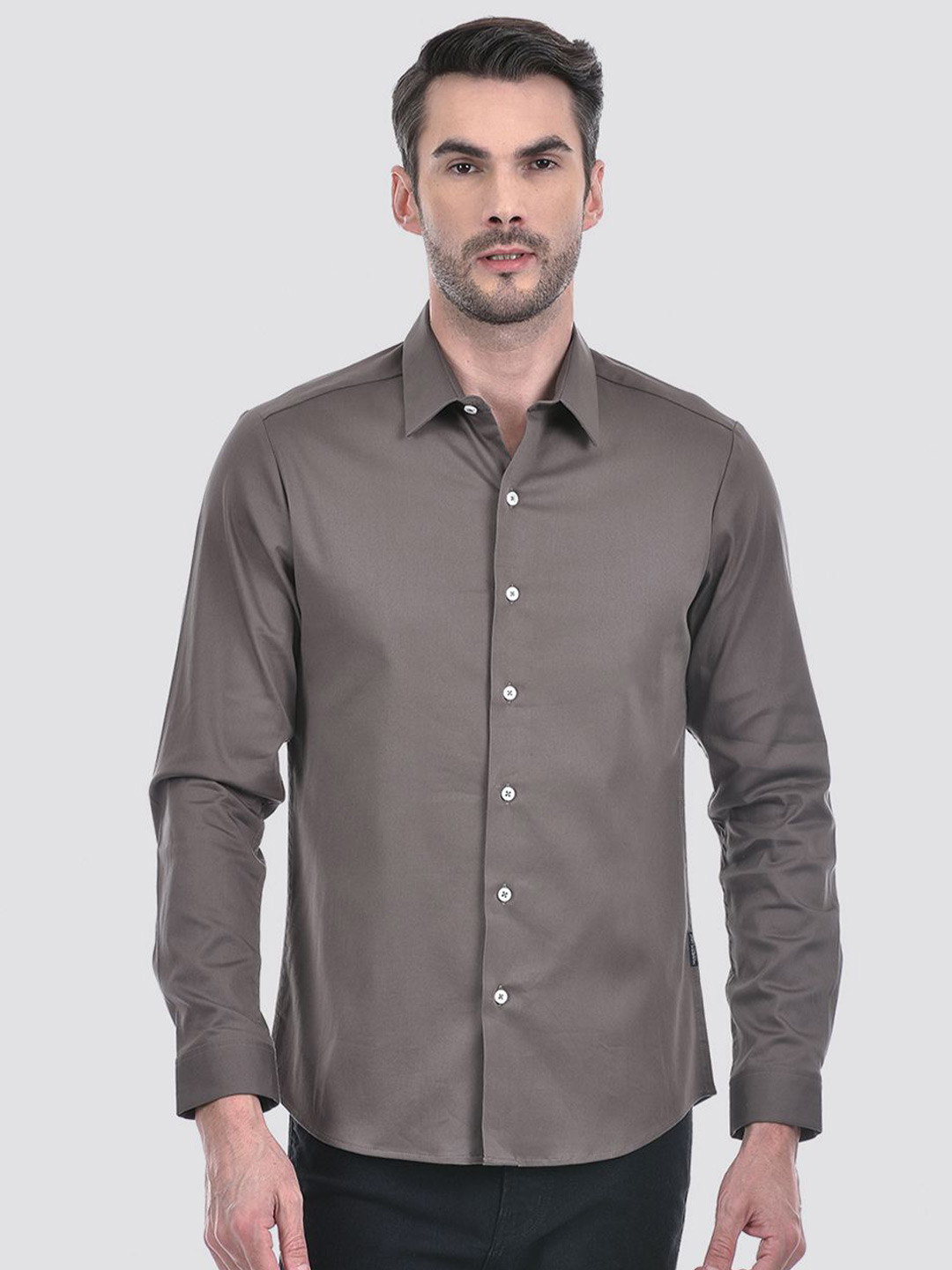 

Numero Uno Men Spread Collar Solid Slim Fit Casual Shirt, Grey
