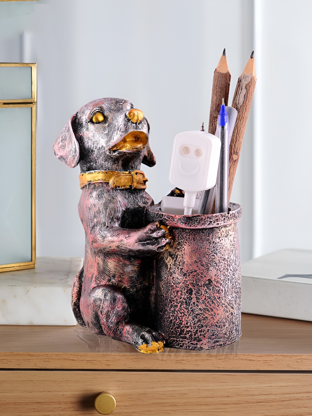 

Zart Pink & Black Dog Shaped Pen Stand