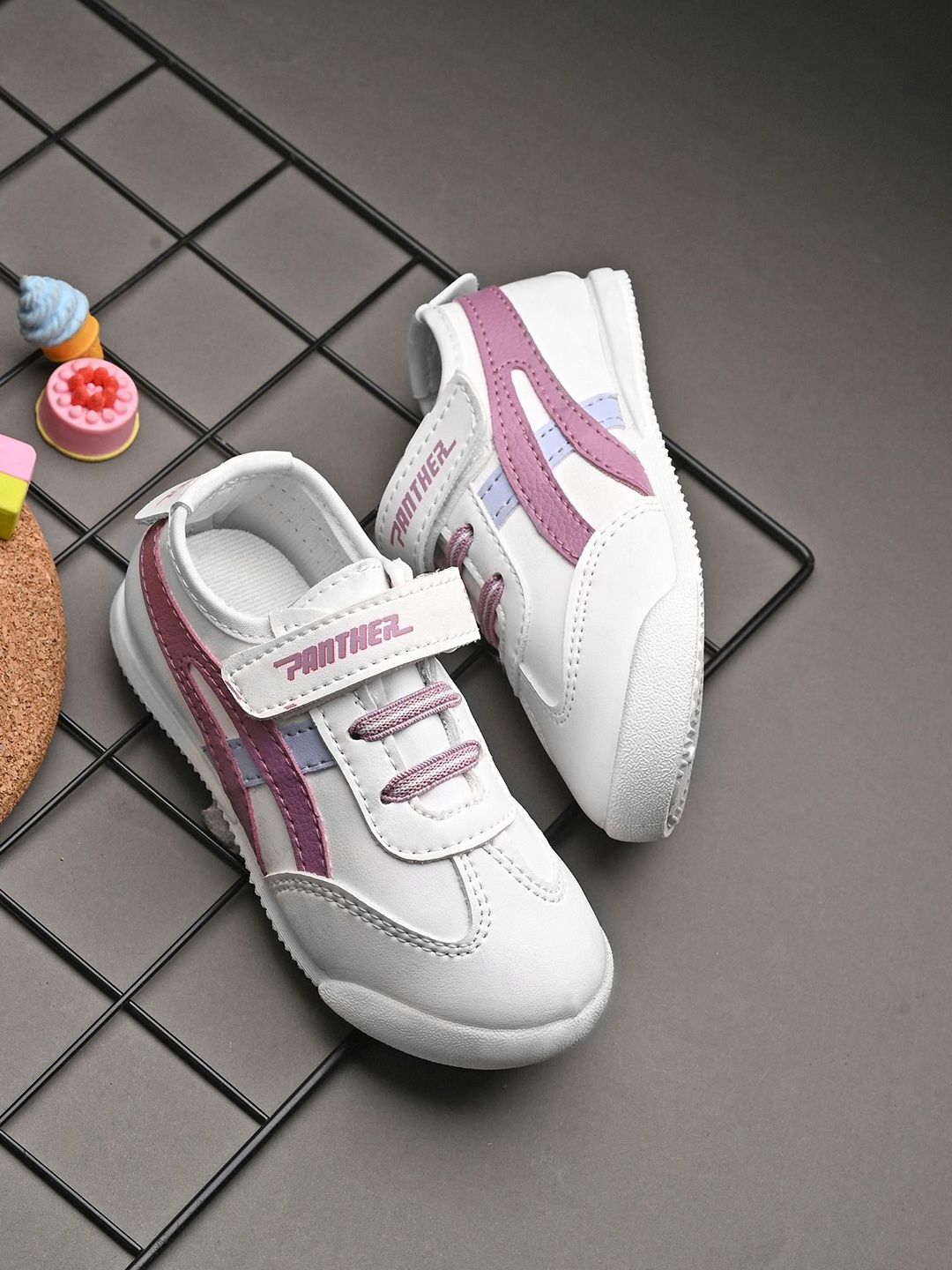 

BIRDE Boys Colourblocked Sneakers, White