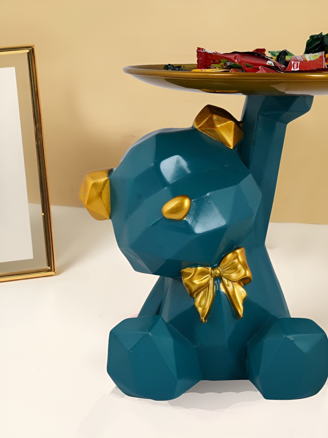 

Zart Green Idol Showpiece