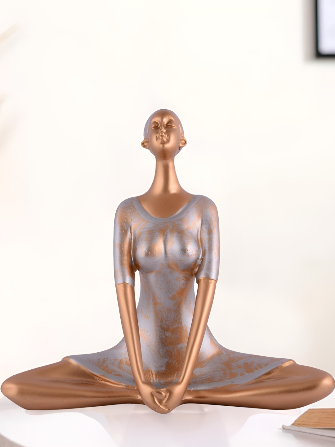 

Zart Rose Gold Figurine Showpiece