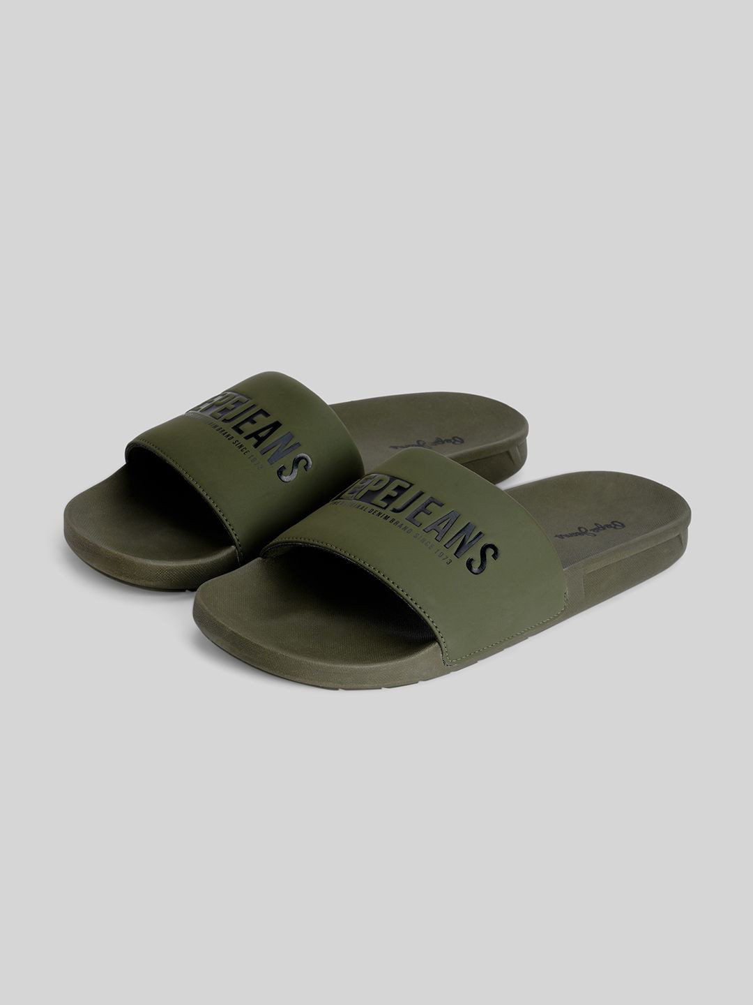 

Pepe Jeans Men Logo Printed Beach Slides, Olive