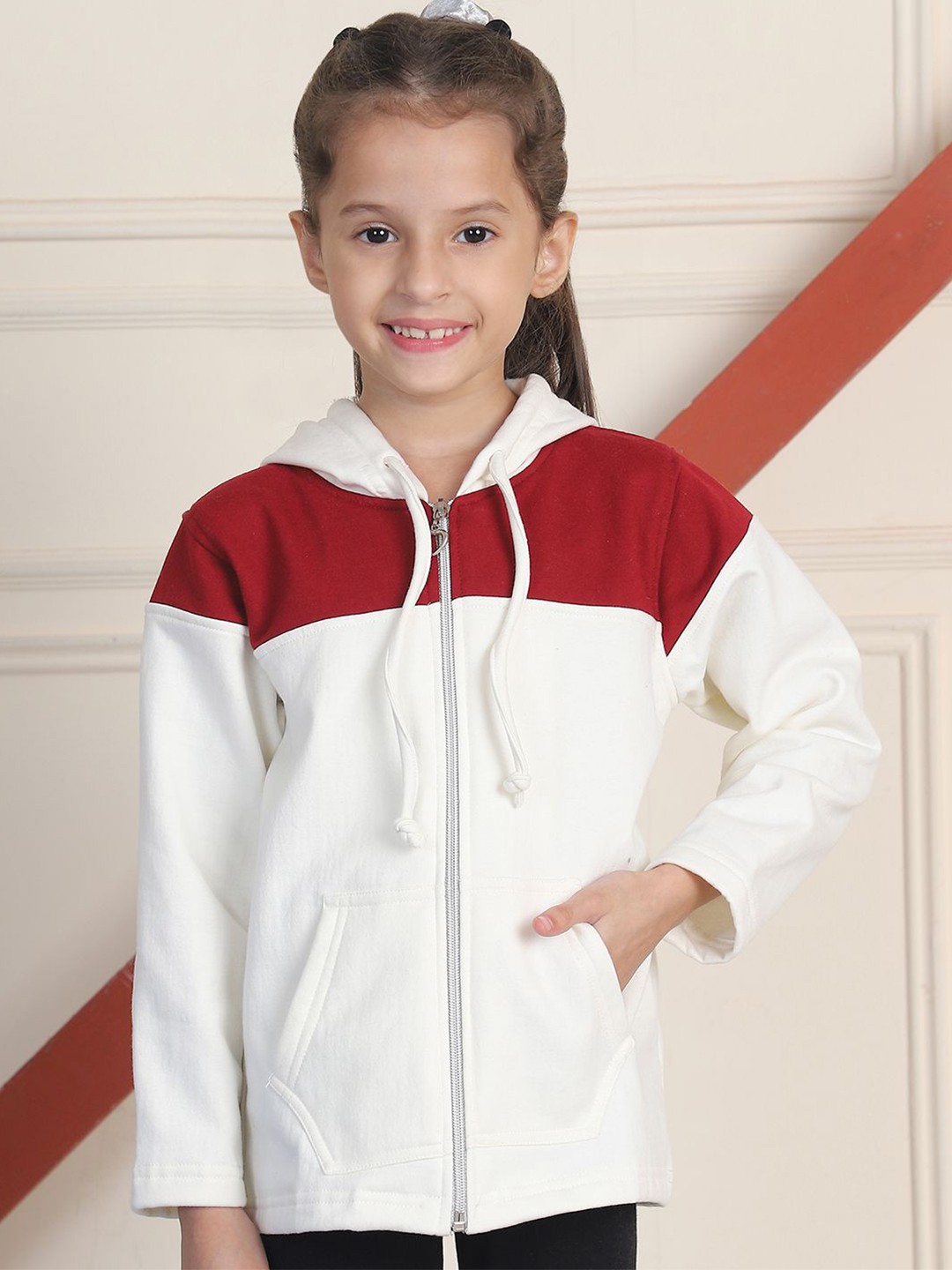 

MINI & MING Girls Colourblocked Hooded Sweatshirt, Cream