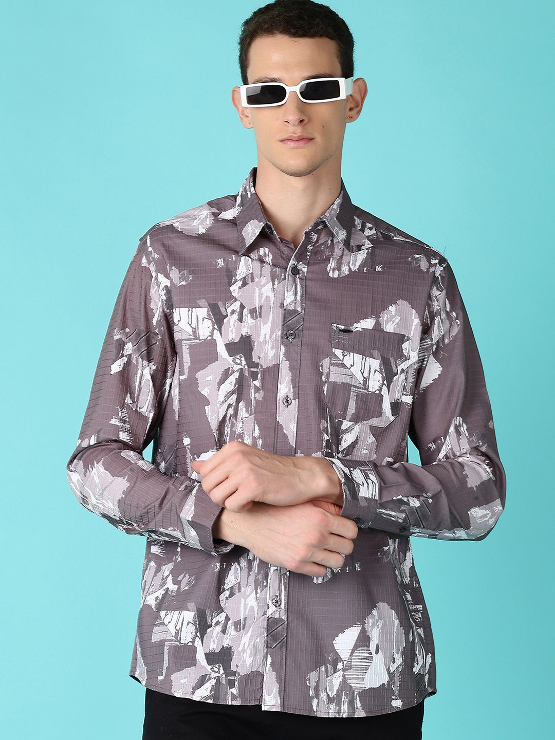 

V-Mart Men Spread Collar Abstract Printed Cotton Casual Shirt, Grey