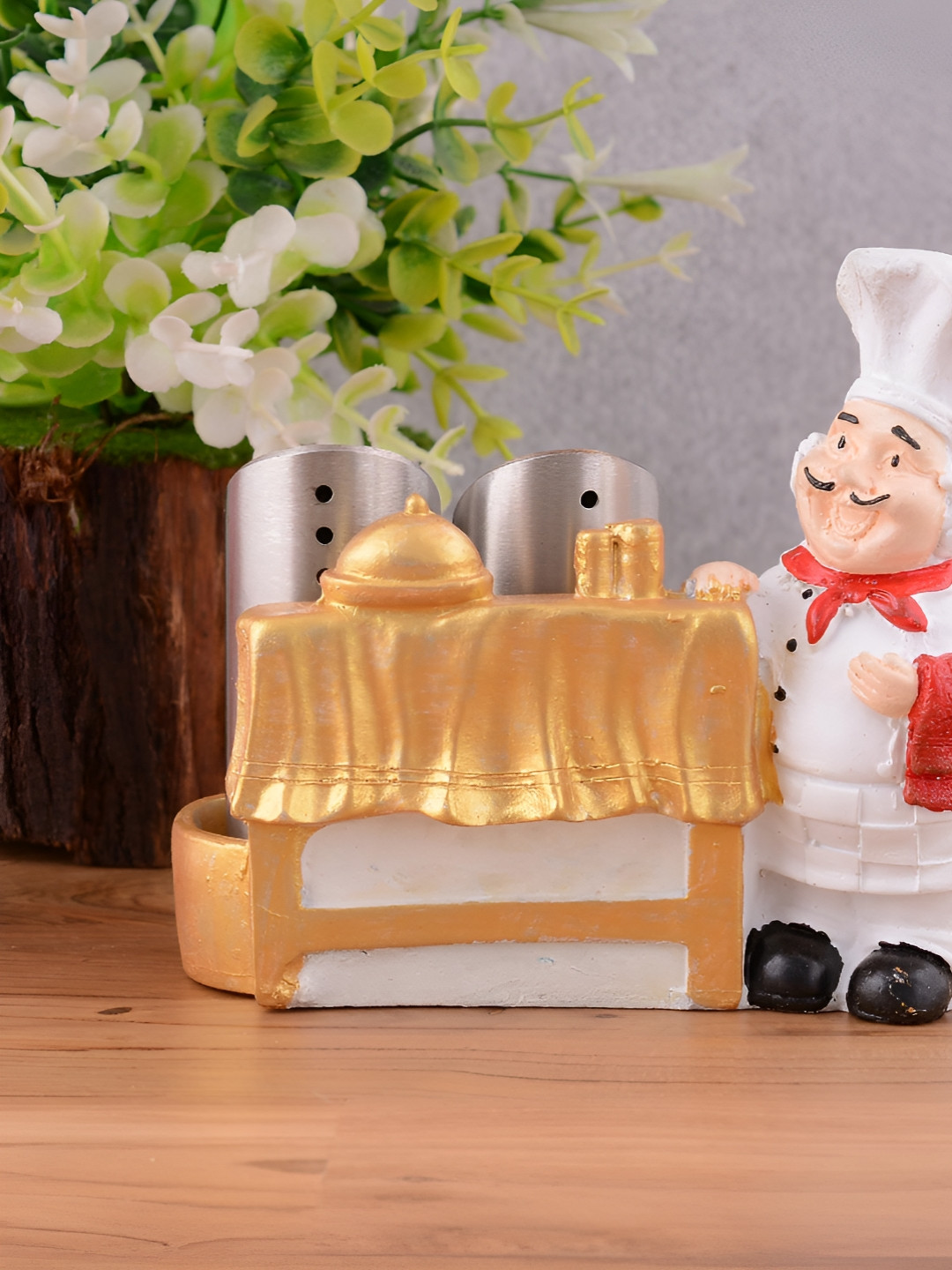 

Zart White & Gold-Toned Figurine Showpiece