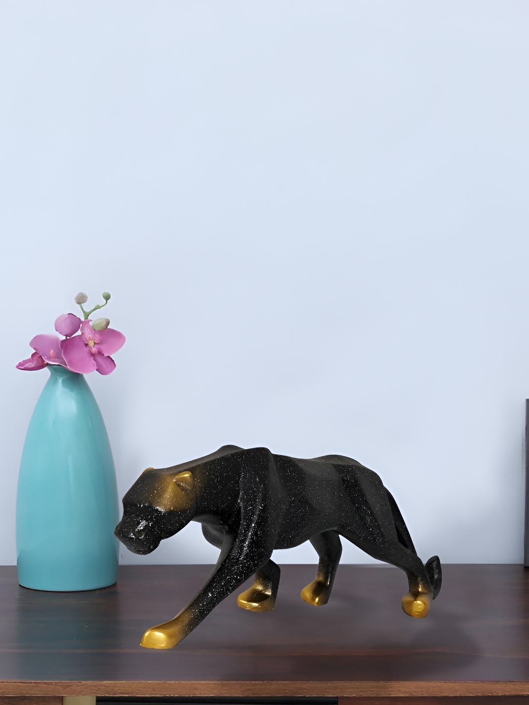 

Zart Black Idol Showpiece