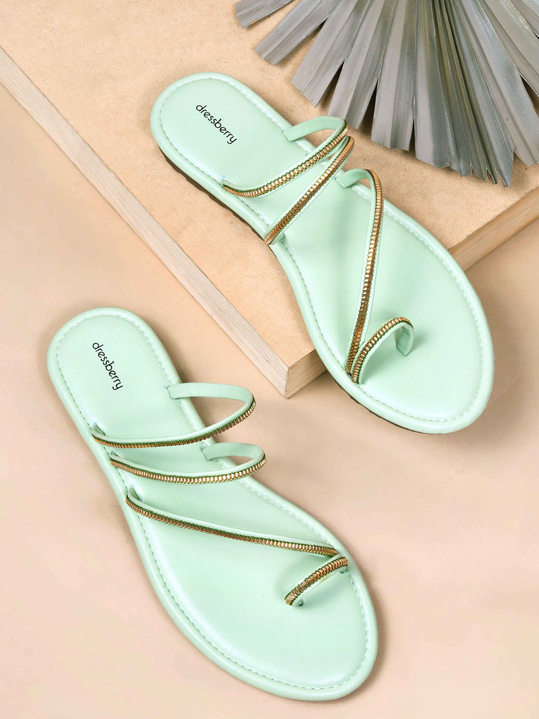 

DressBerry Women Party One Toe Flats, Green
