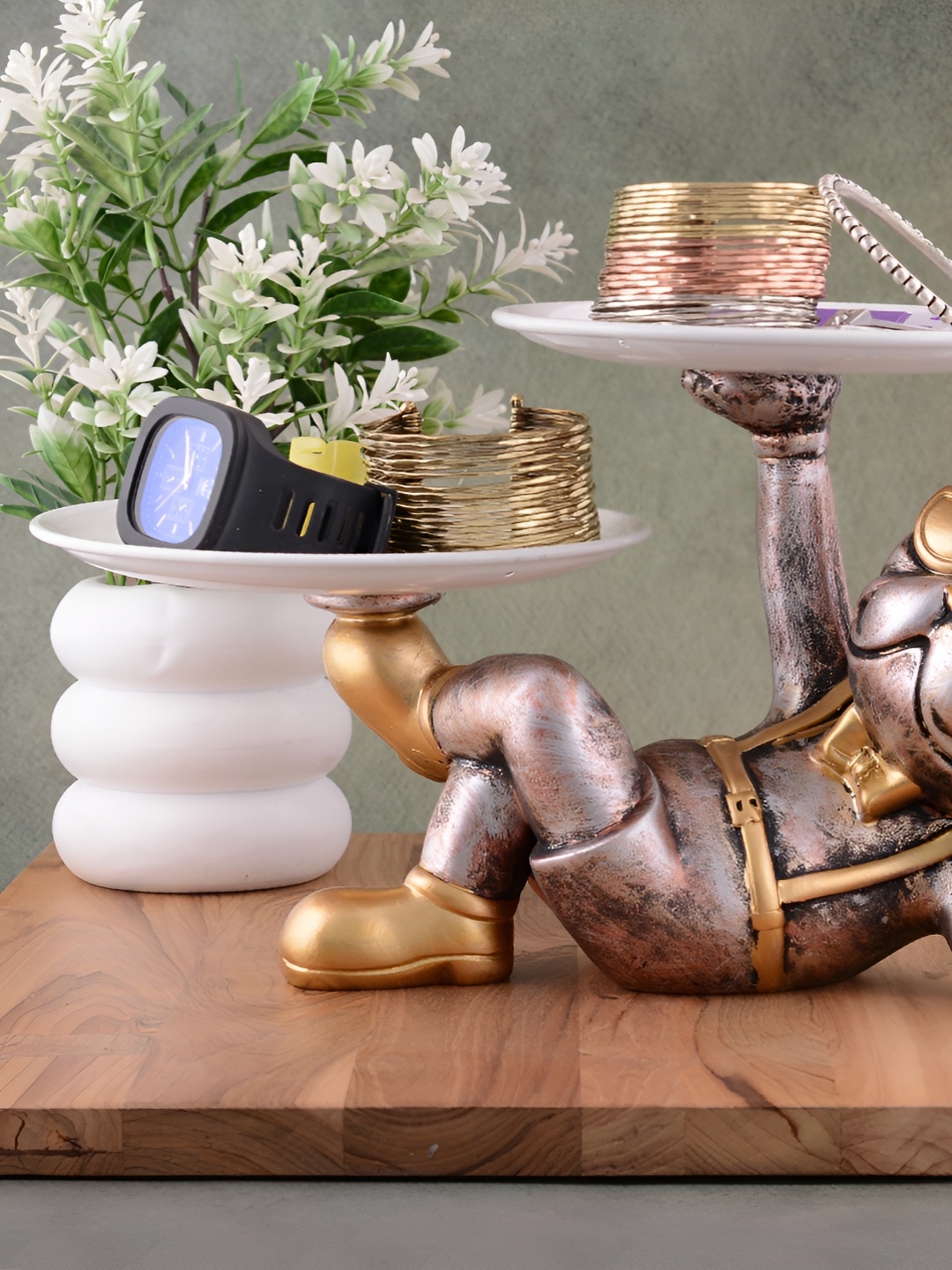 

Zart Brown Idol Showpiece