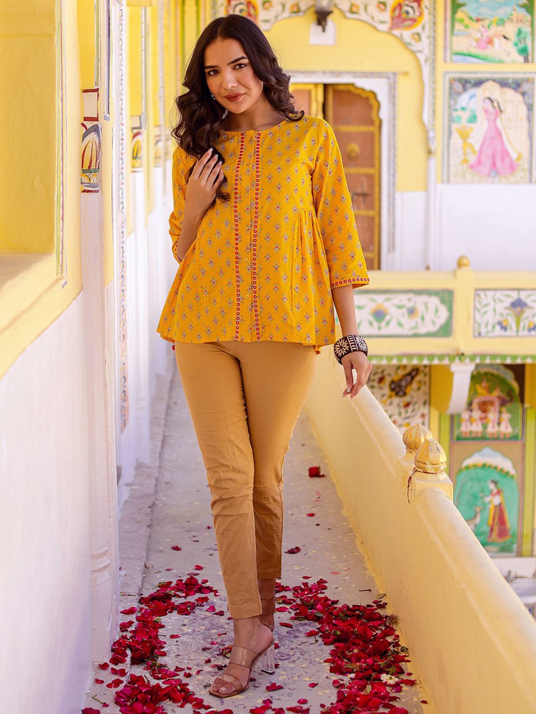 

Chandbaali Women Printed Cotton Empire Top, Yellow