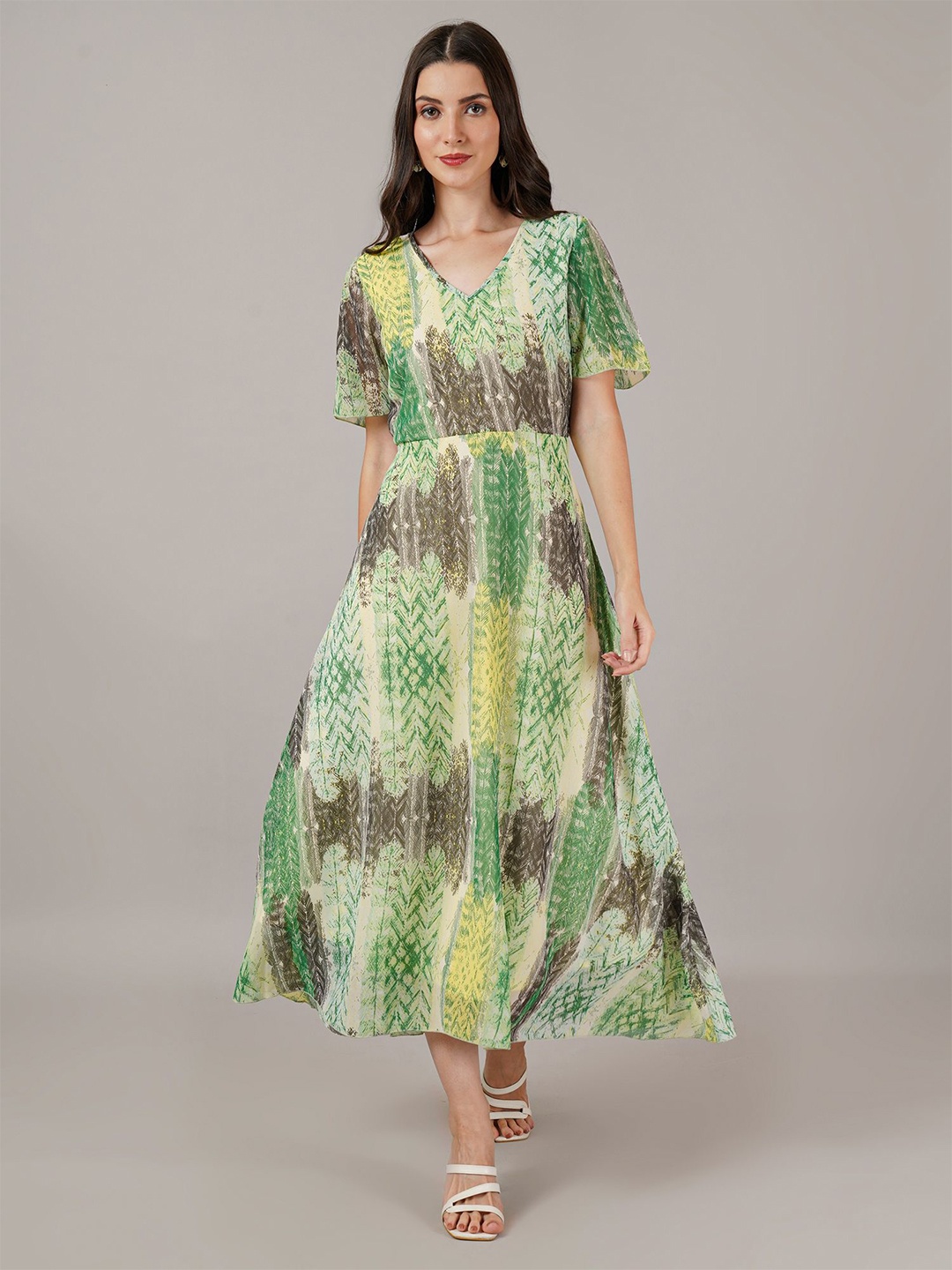 

Curvydrobe Women Abstract Printed Flared Sleeve Maxi Midi Dress, Green