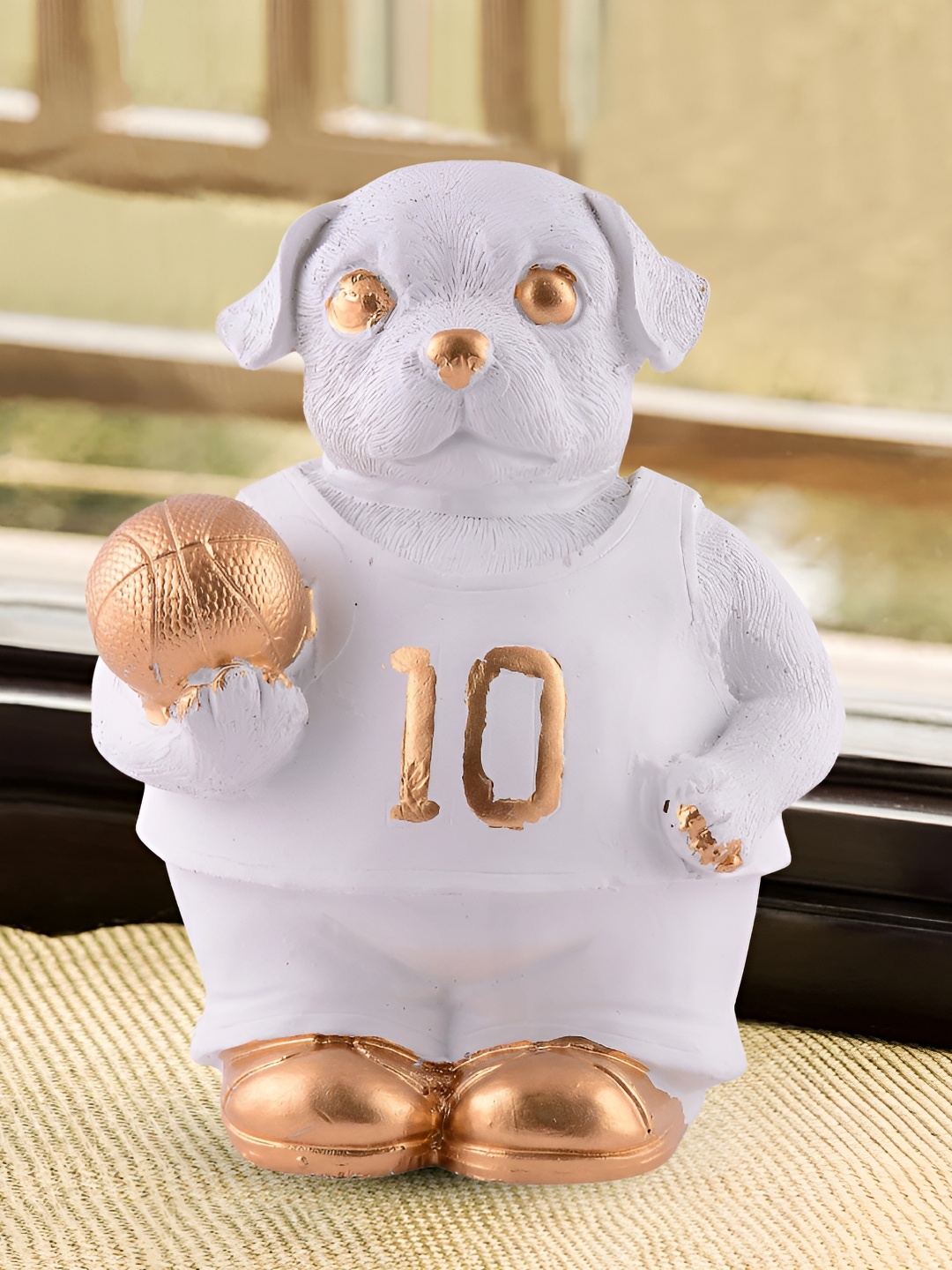 

Zart White Dog Figurine Showpiece