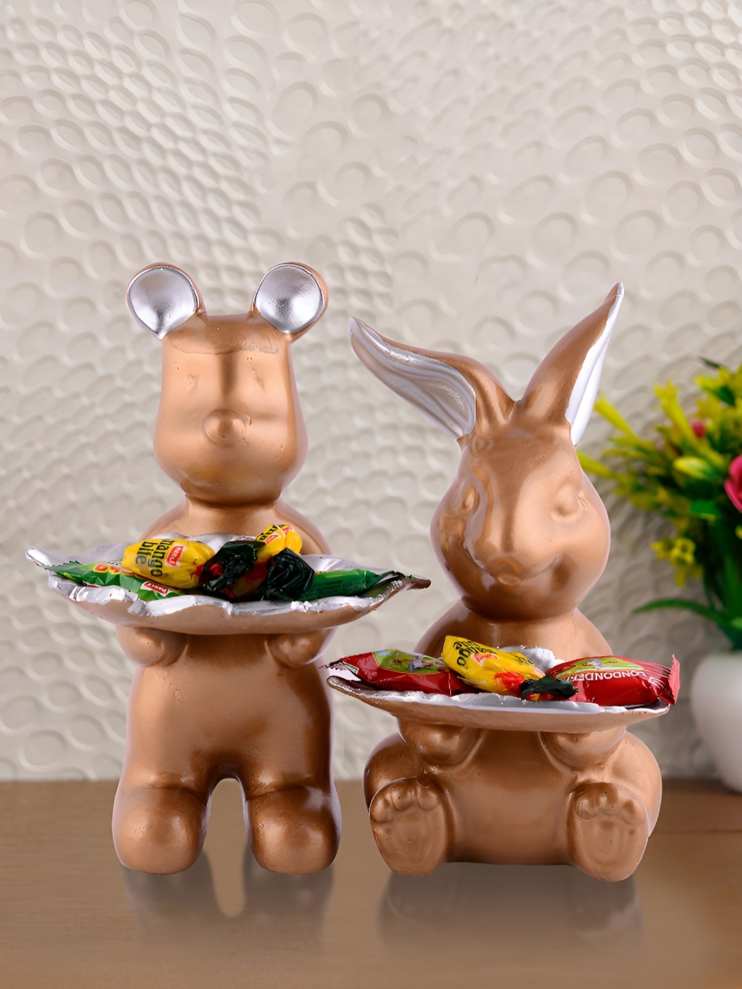 

Zart Black Figurine Showpiece
