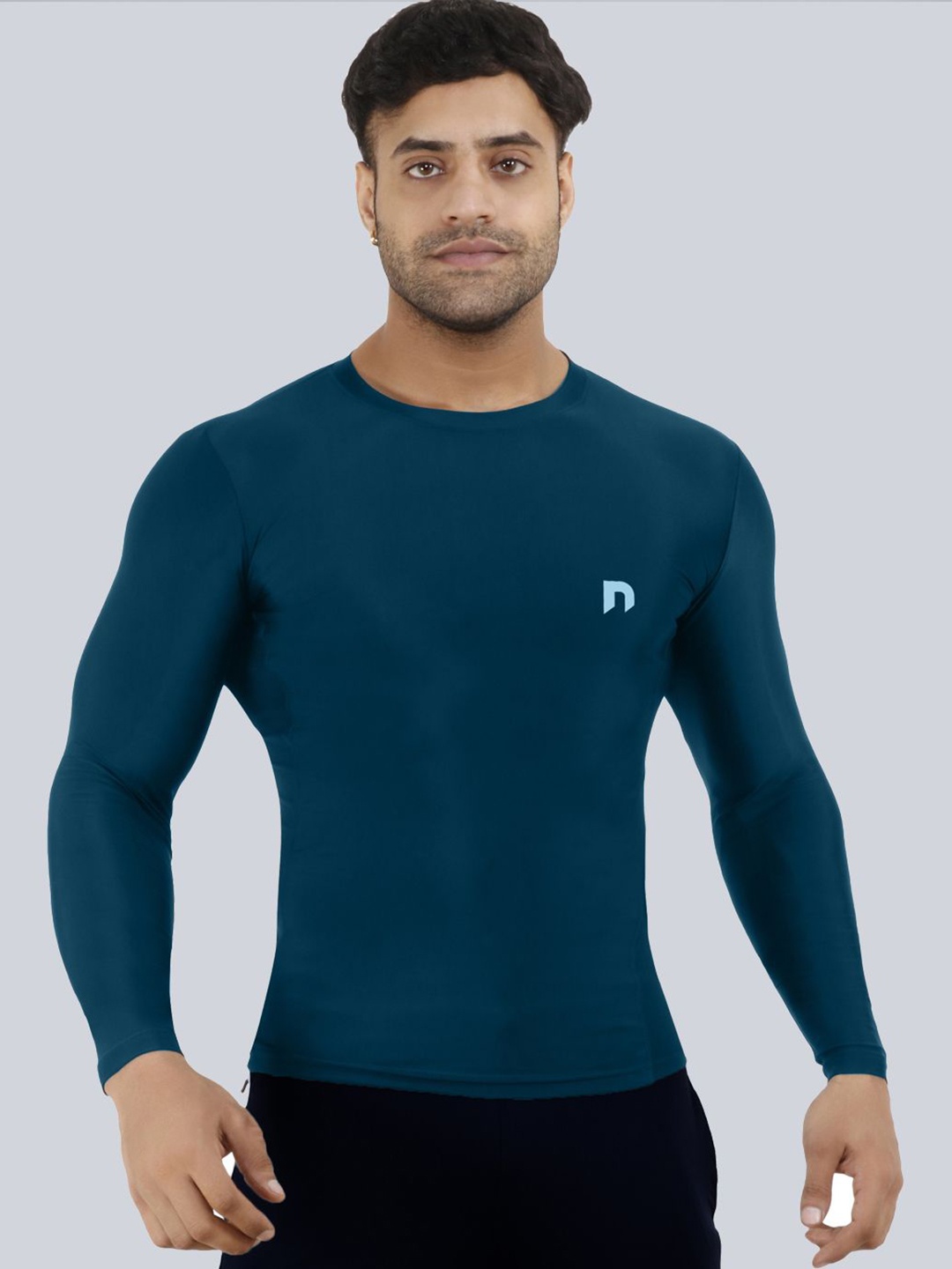 

NEVER LOSE Men Applique Compression T-shirt, Navy blue