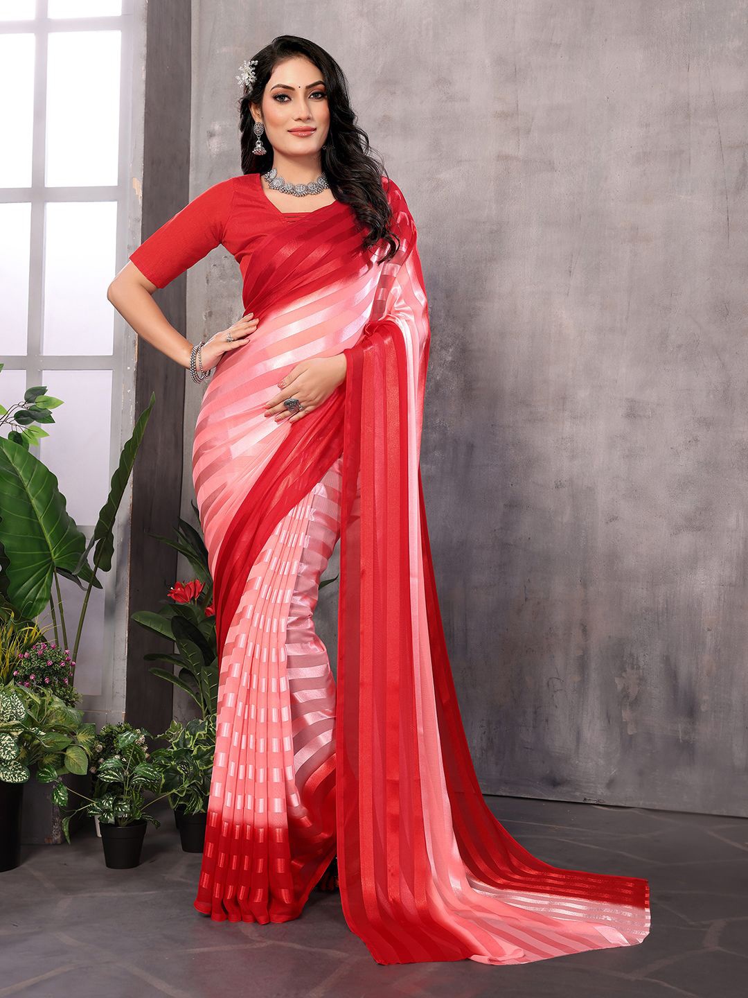 

Moda Rapido Striped Printed Saree, Red