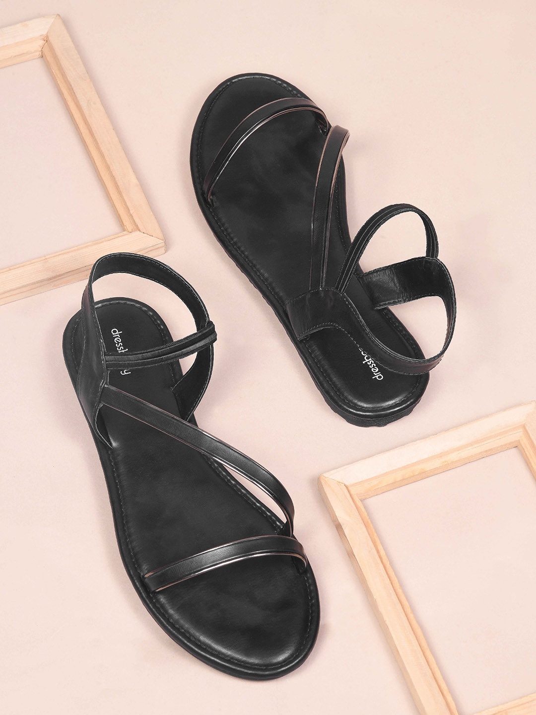 

DressBerry Women Open Toe Flats, Black
