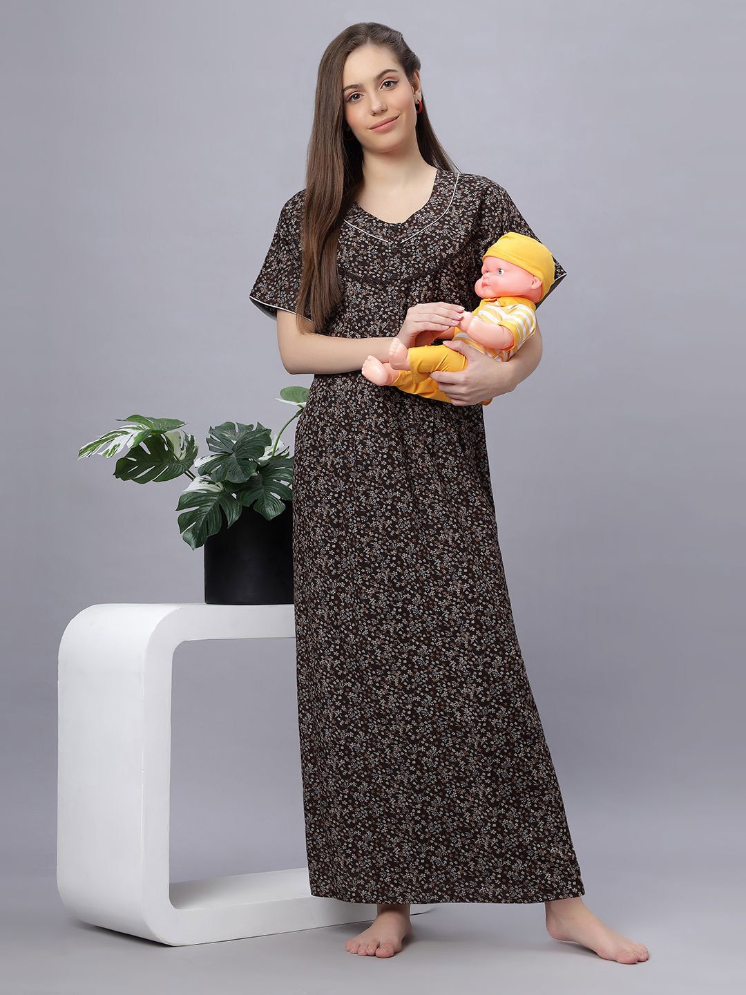 

QUIRA Women Floral Printed Maxi Nightdress, Brown