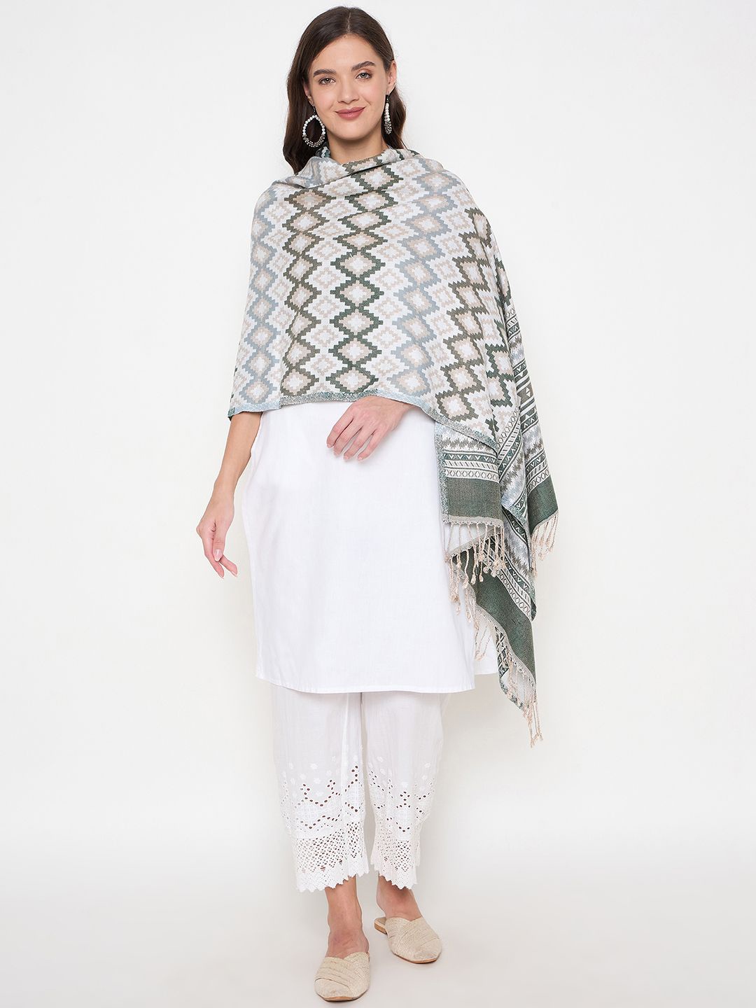 

Zigo Geometric Woven Design Woollen Shawl, White