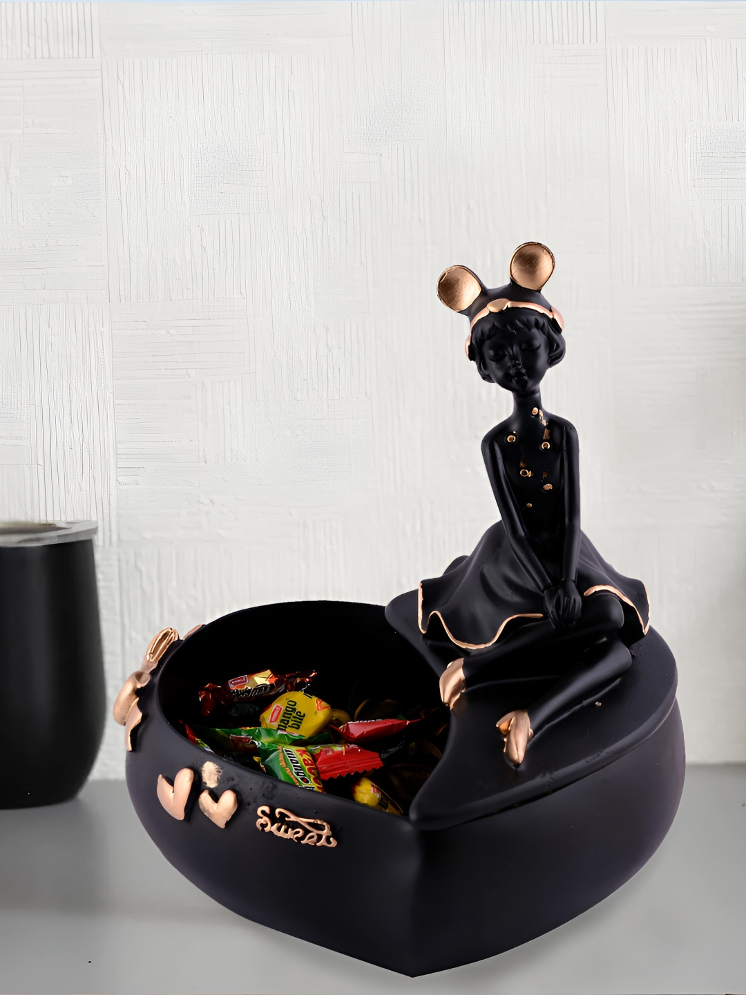 

Zart Black Idol Showpiece