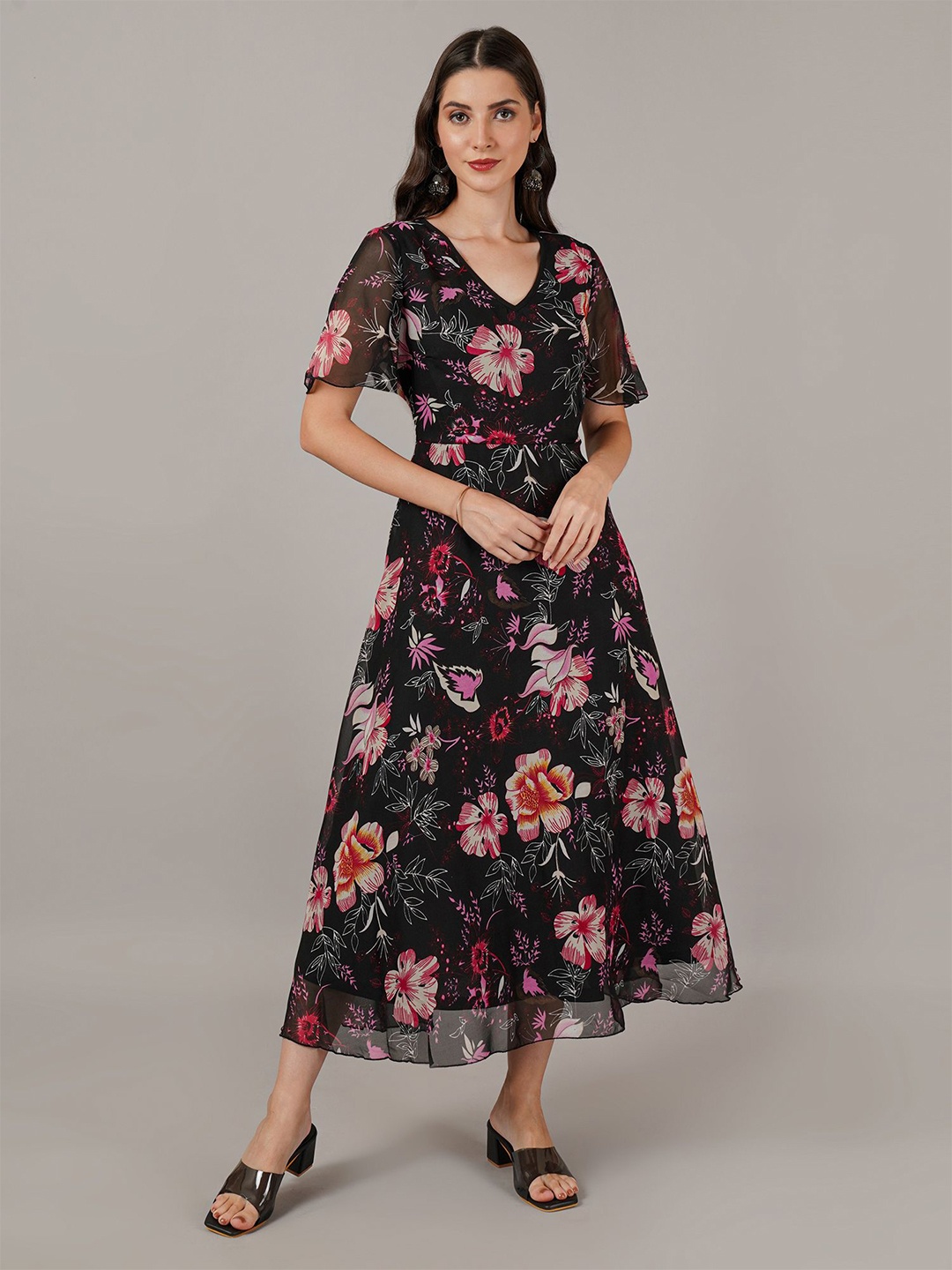 

Curvydrobe Women Floral Printed Flared Sleeve Maxi Midi Dress, Black