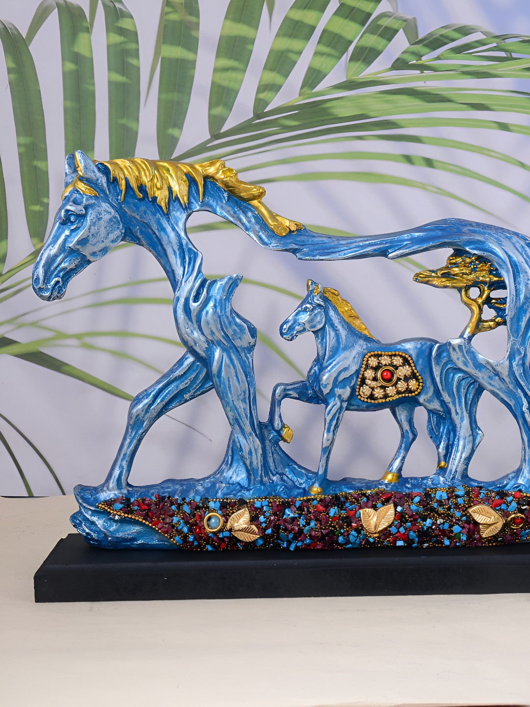 

Zart Blue Idol Showpiece