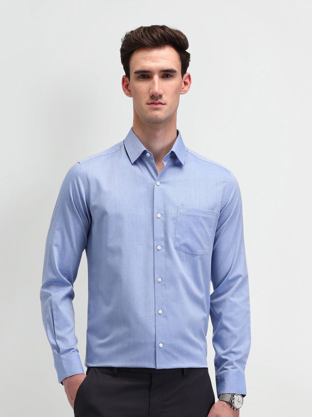 

Arrow Men Manhattan Spread Collar Solid Cotton Slim Fit Formal Shirt, Blue