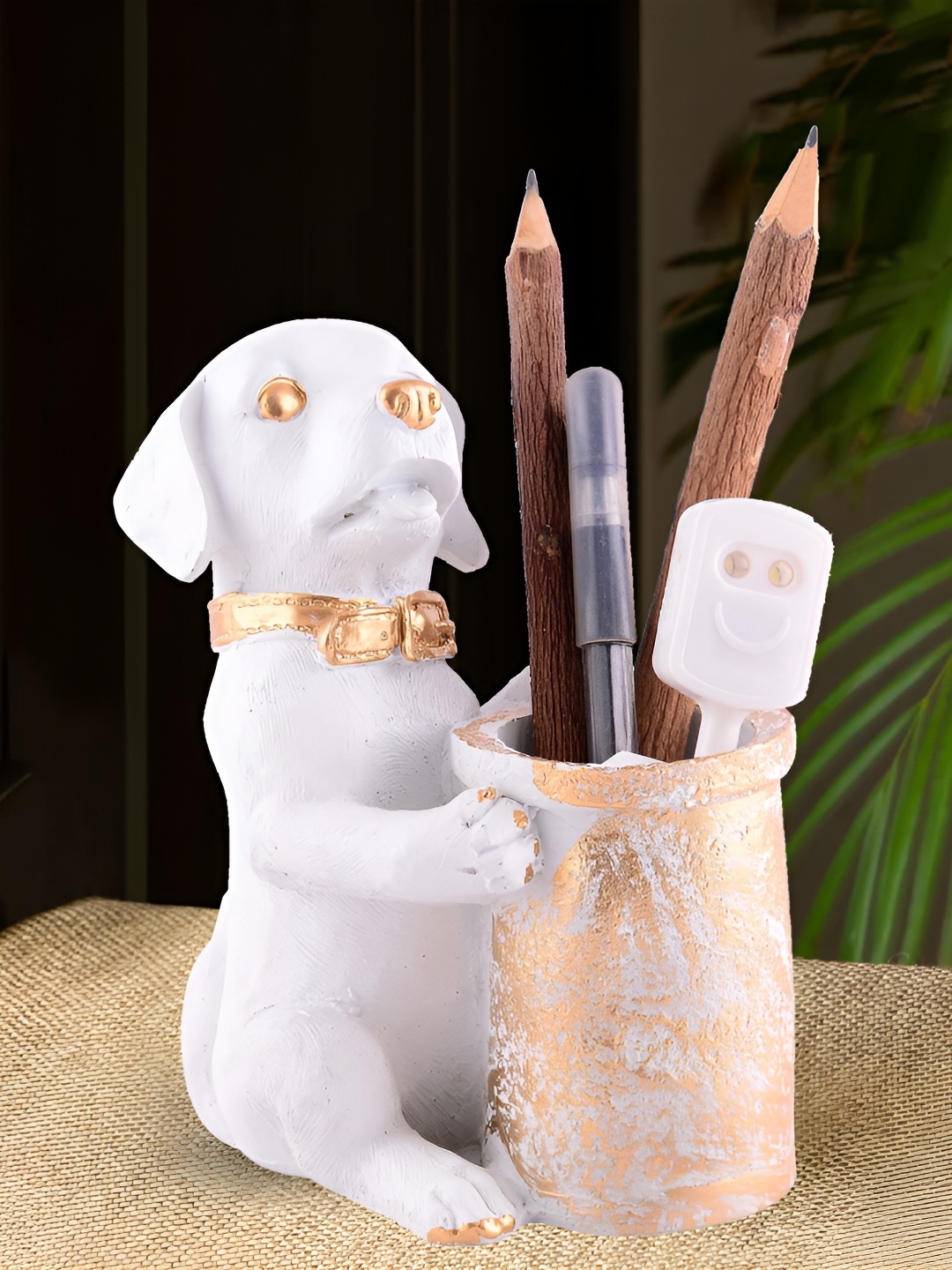 

Zart Dog Shaped Pen Stand, White