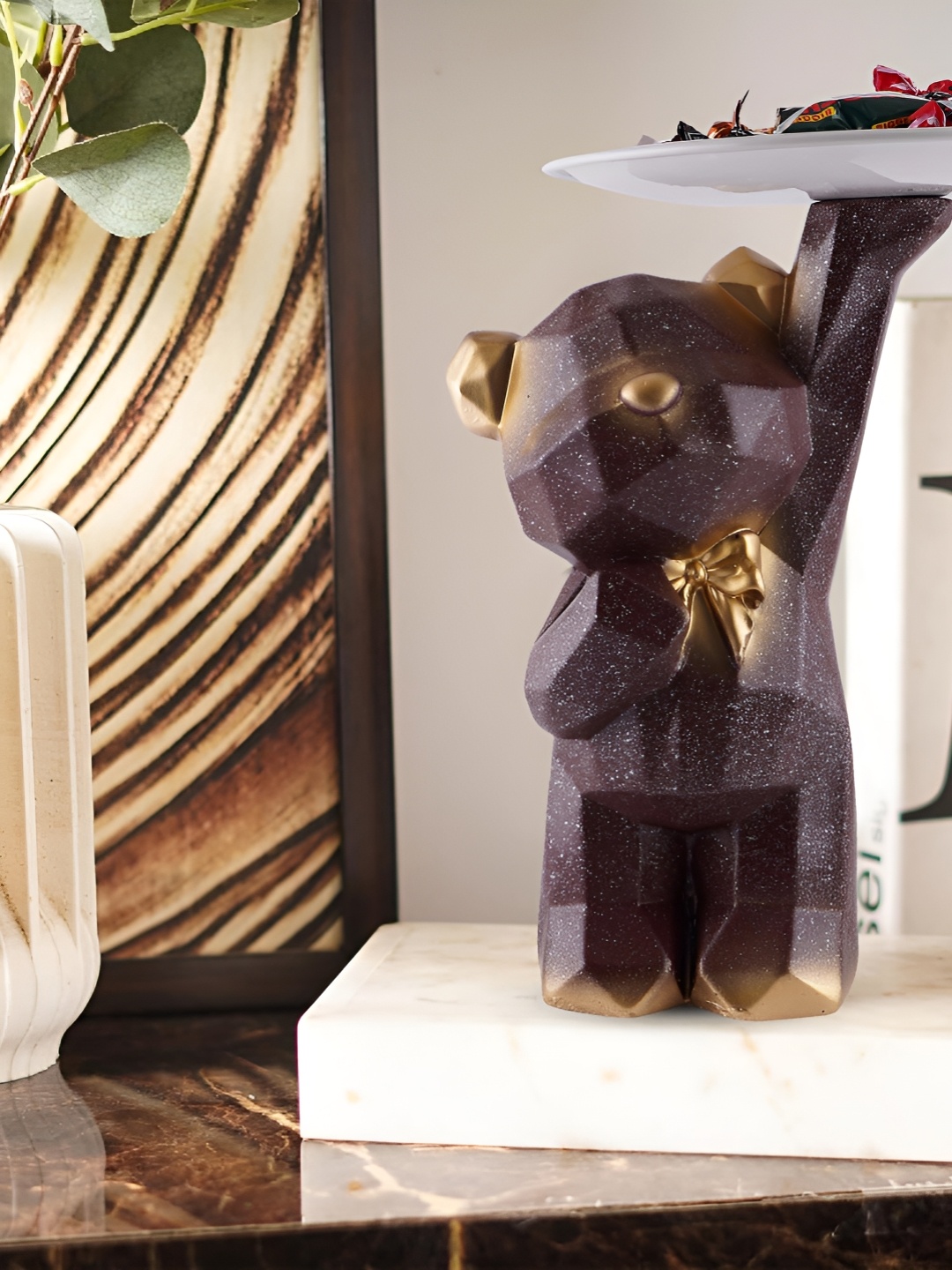 

Zart Brown Idol Showpiece