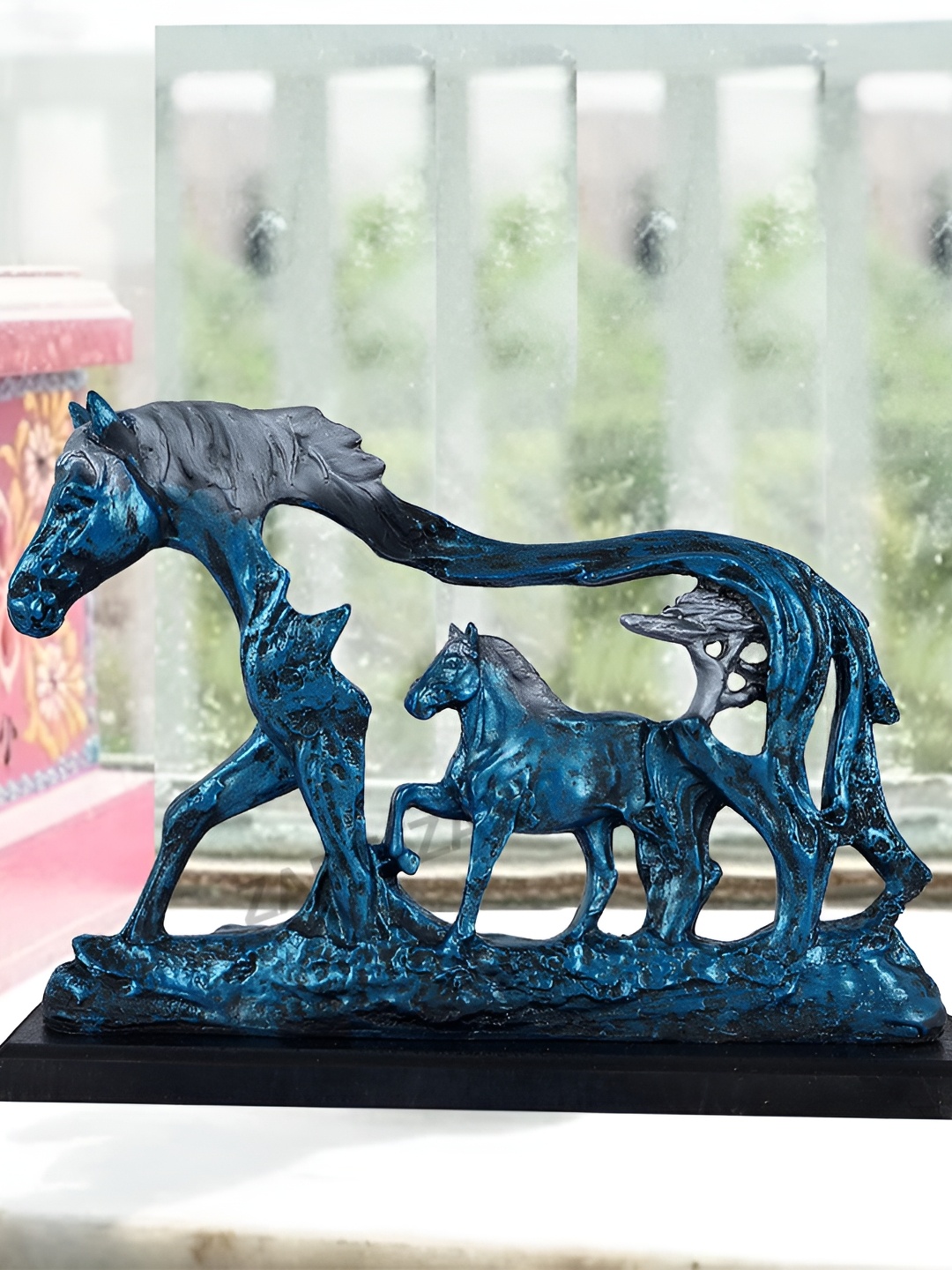 

Zart Blue Idol Showpiece