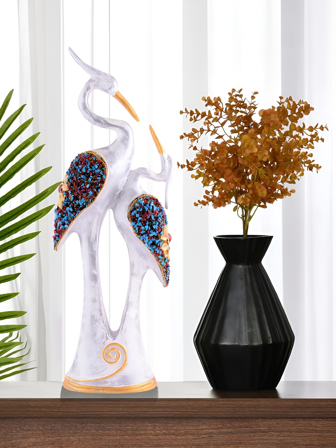 

Zart White Figurine Showpiece