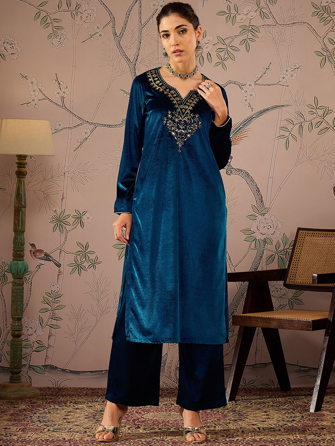 

Shae by SASSAFRAS Floral Embroidered Velvet Kurta With Trousers, Teal