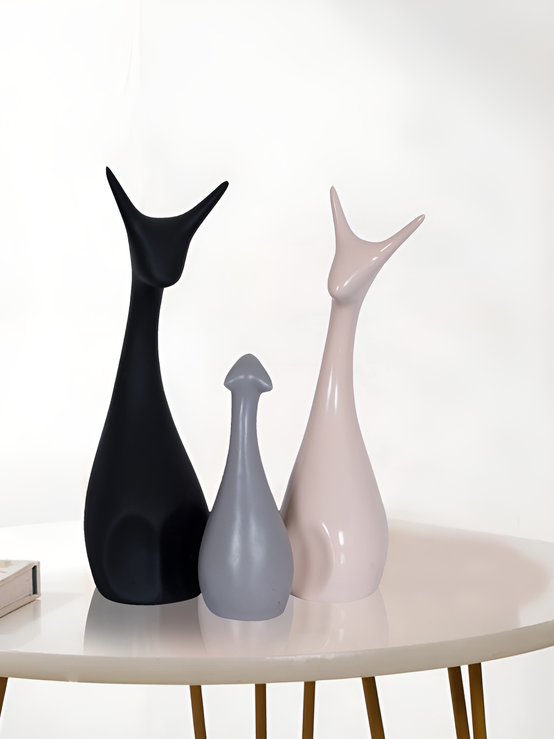 

Zart Black Deer Birds and Animals Showpiece