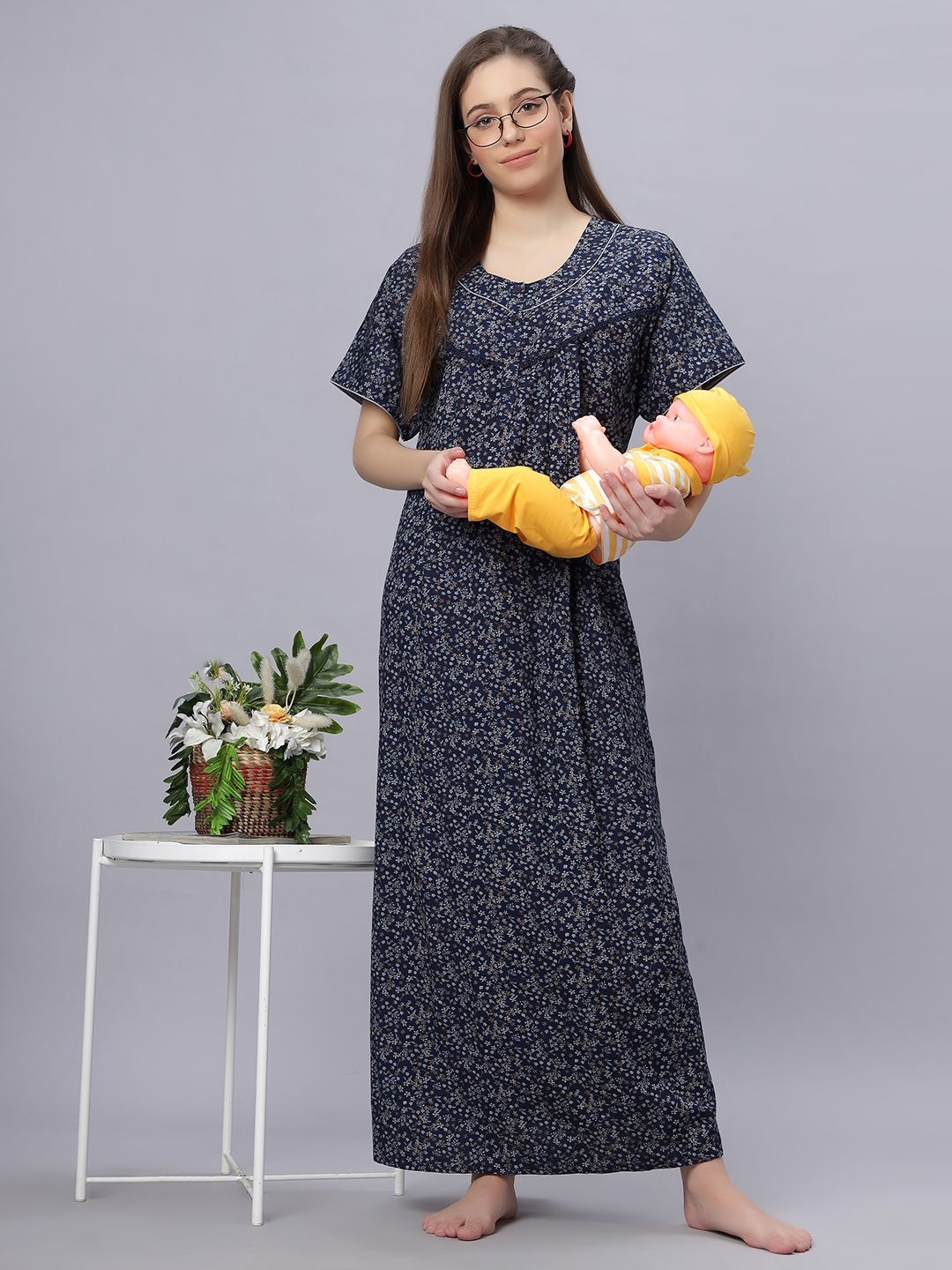 

QUIRA Women Floral Printed Maxi Nightdress, Navy blue