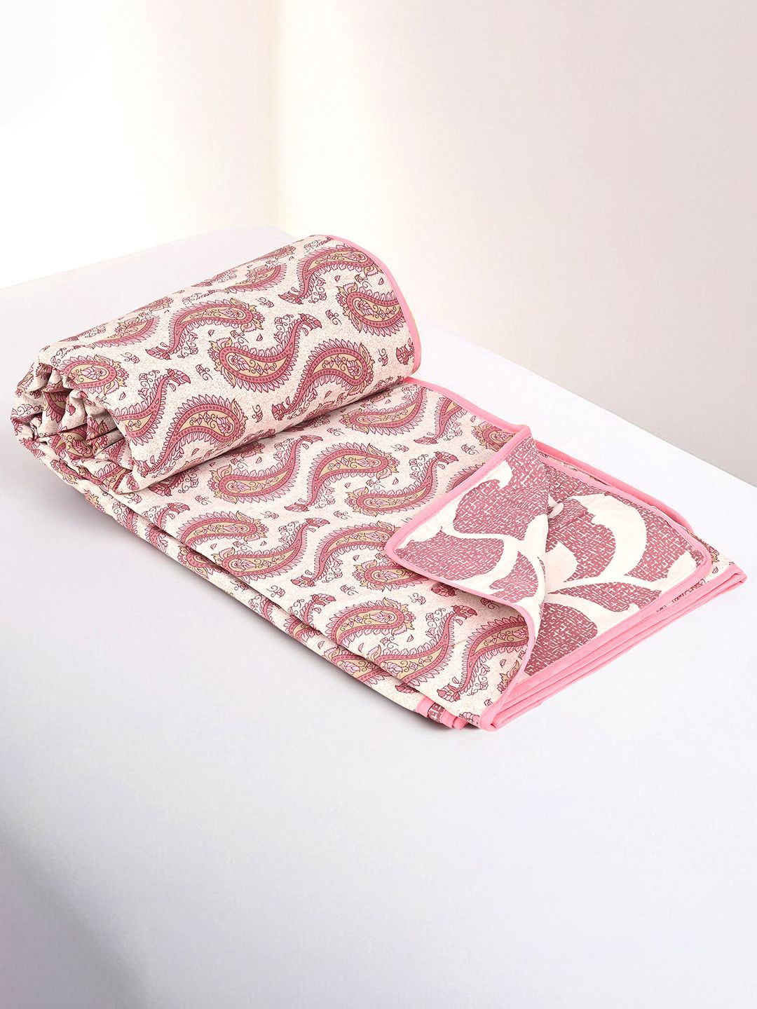 

Kuber Industries Pink & White Ethnic Motifs Printed Cotton 210 GSM Double Bed Blanket