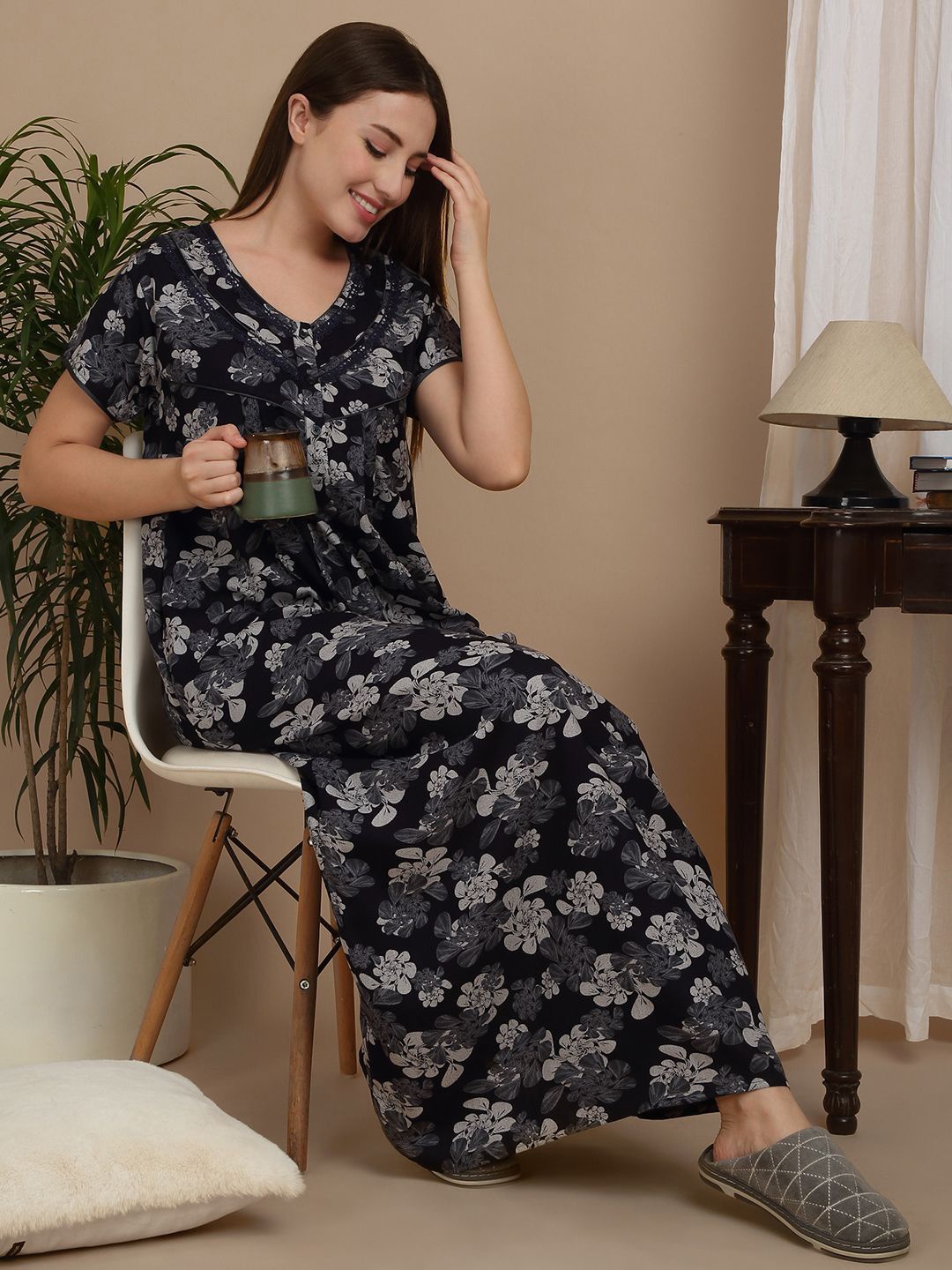 

Sweet Dreams Women Printed Pure Cotton Round Neck Short Sleeves Regular Maxi Nightdress, Navy blue
