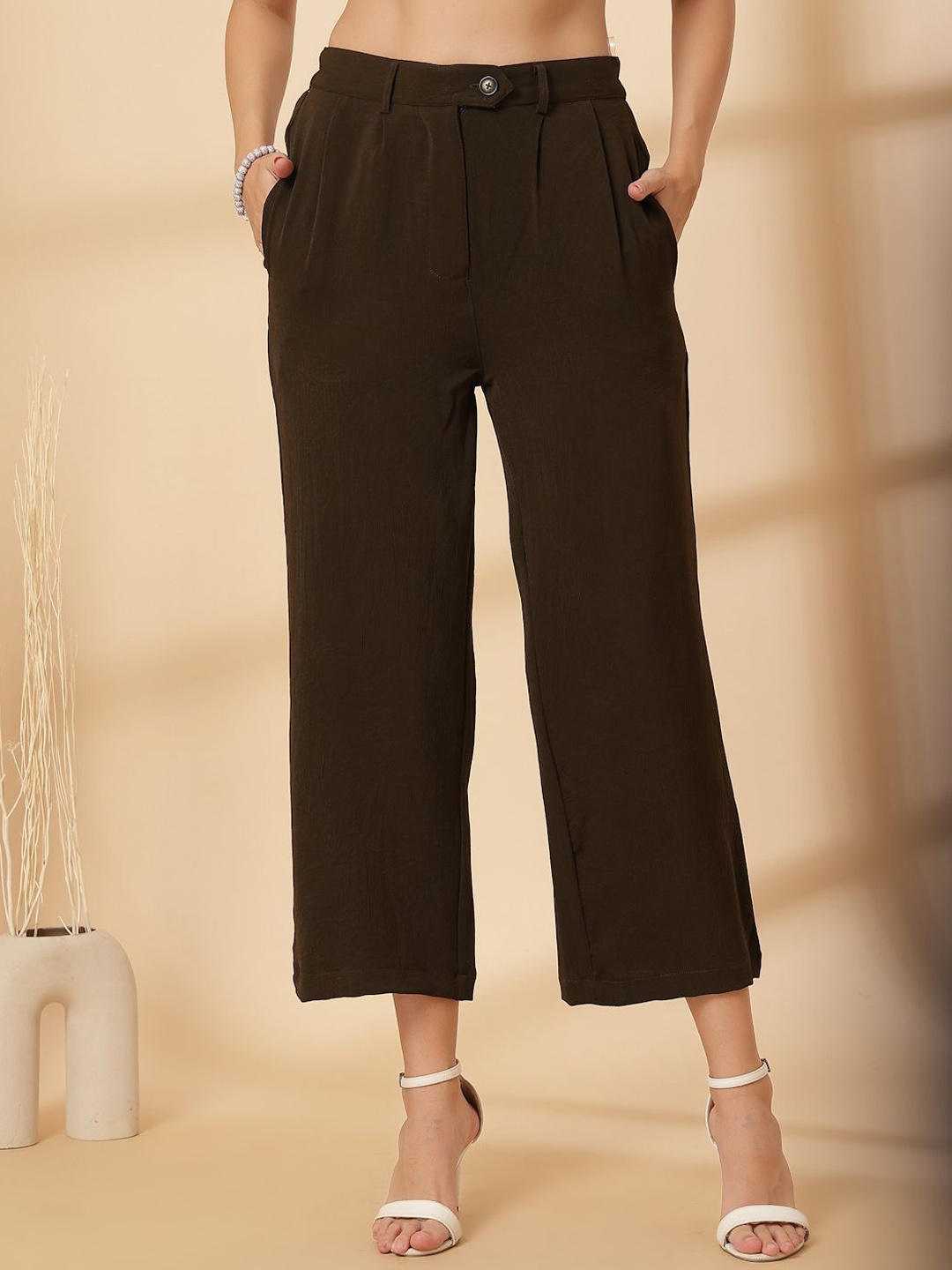 

plusS Women Pleated Mid-Rise Slip-On Trousers, Brown