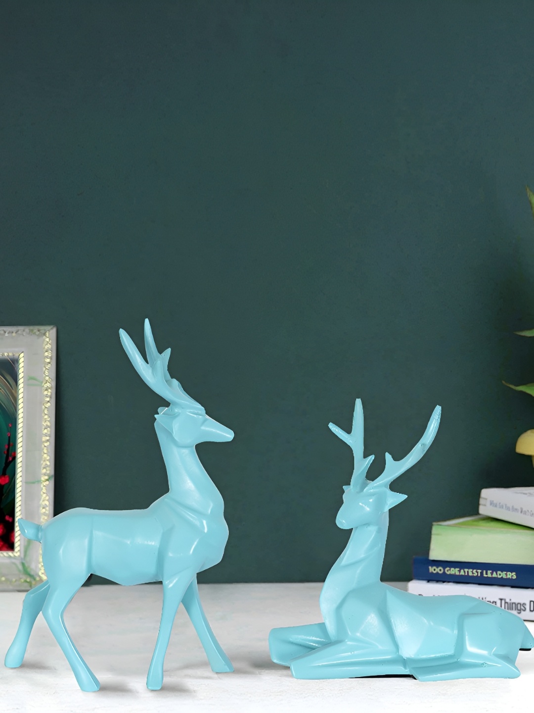 

Zart Blue Figurine Showpiece