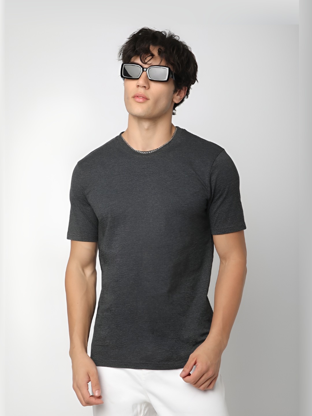 

R&B Men Solid Round Neck Cotton T-shirt, Grey