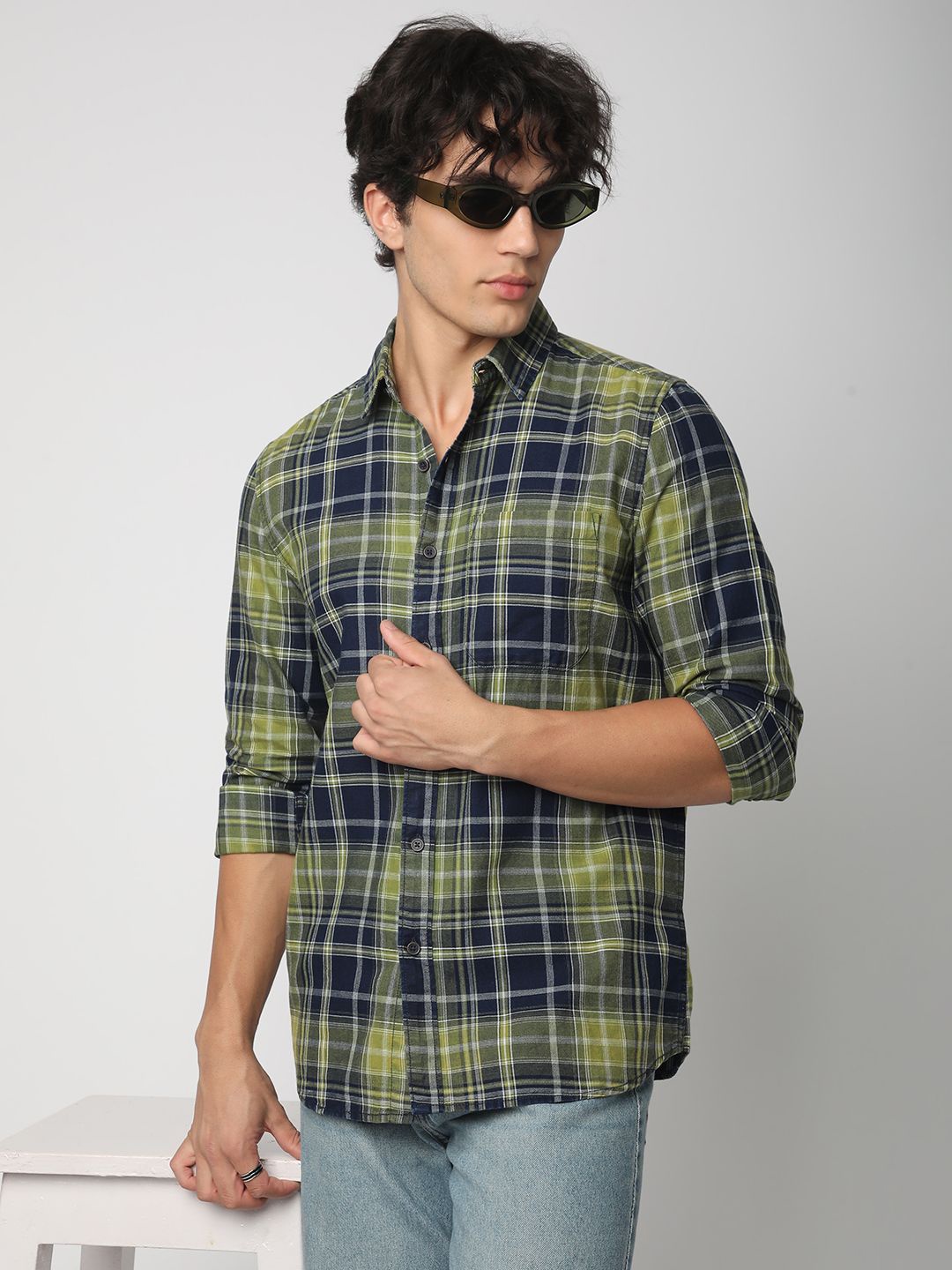 

R&B Men Cutaway Collar Tartan Checked Cotton Casual Shirt, Navy blue